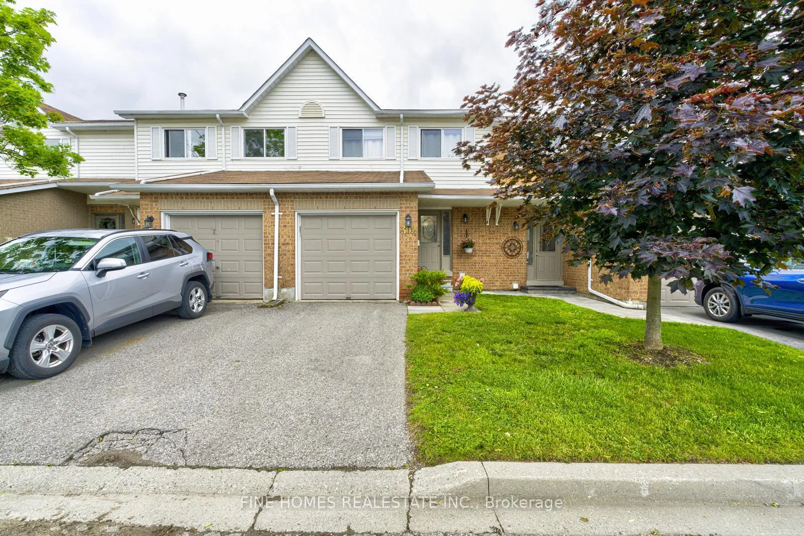 Front of 302 Maciver Boulevard