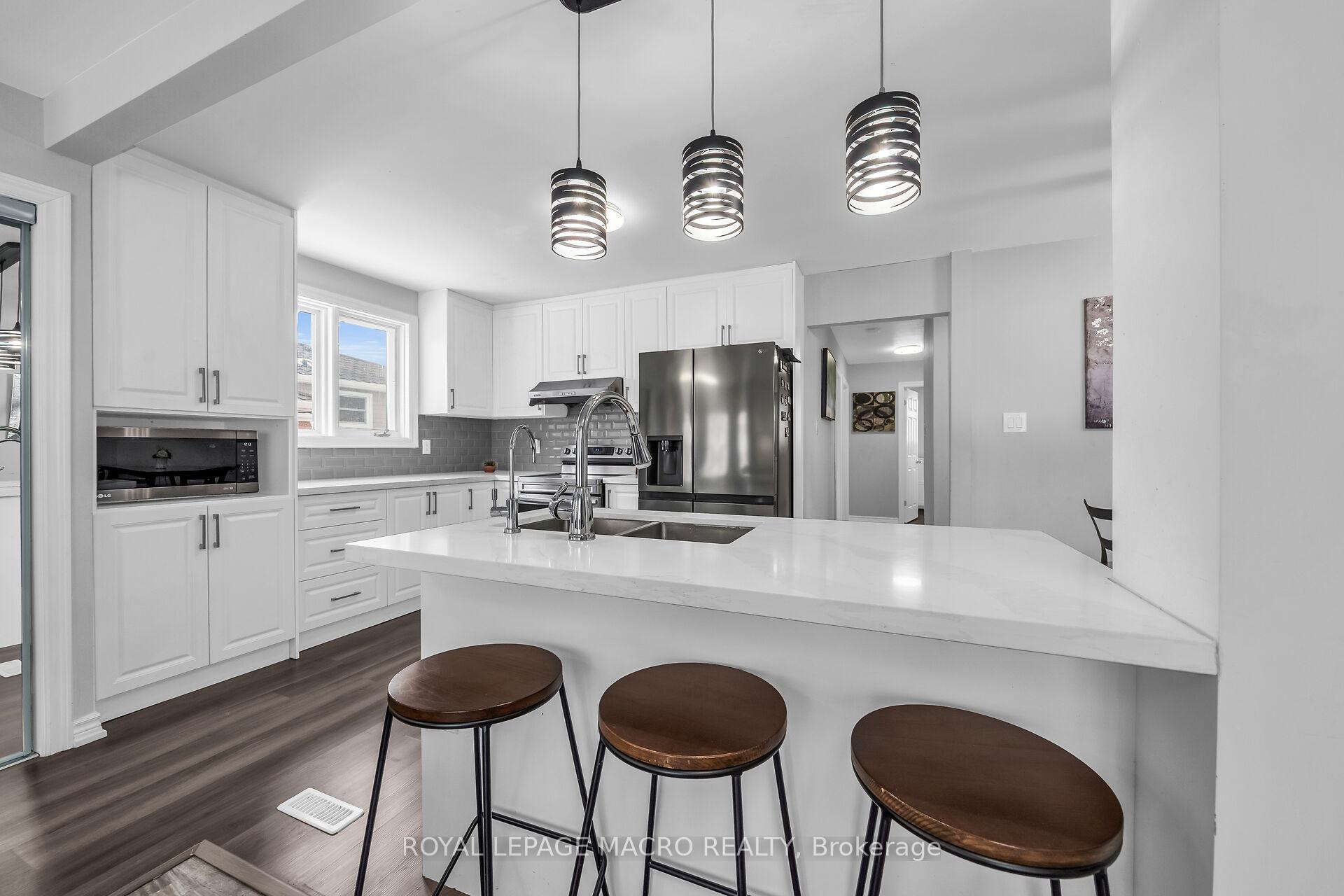 Photo 15 of 20 Sprucehill Drive, Brant, Brantford Twp — HOMEH