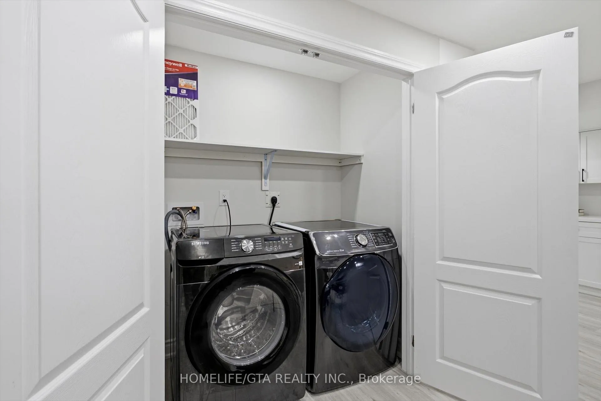 Photo 44 of 52 Coleluke Lane, Markham, Middlefield — HOMEH