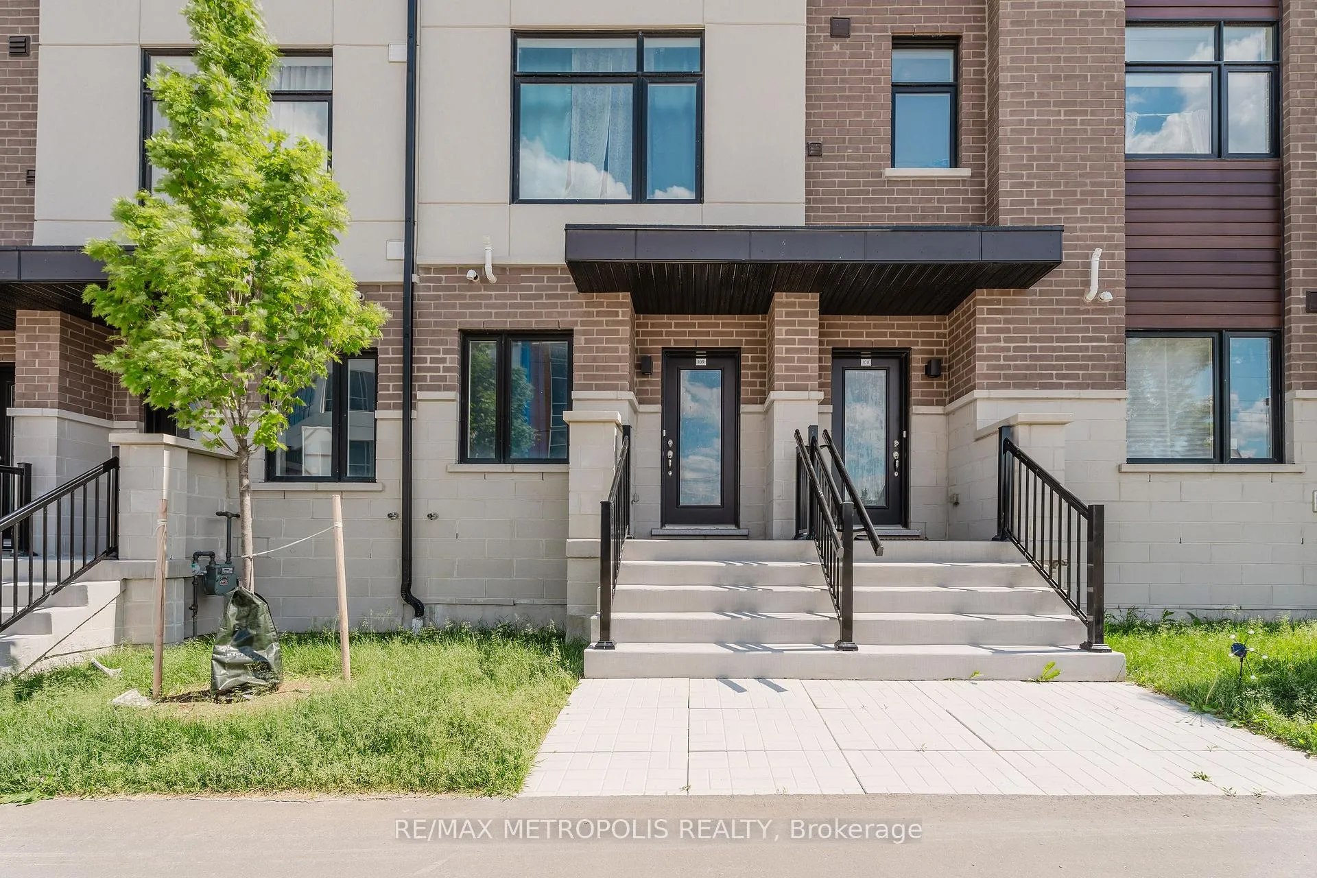 Photo 1 of Unit 109, 1695 Dersan Street, Pickering, Duffin Heights — HOMEH