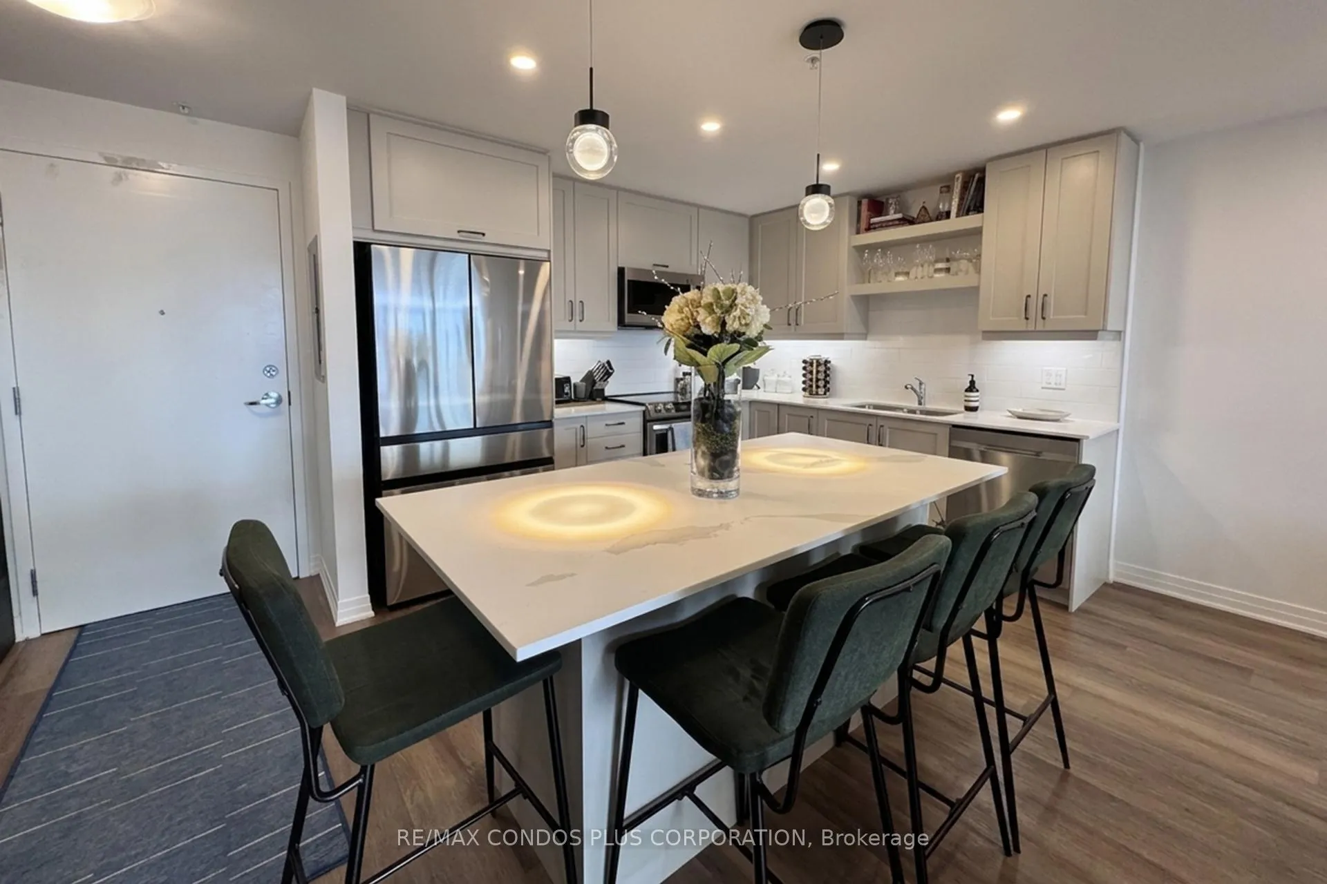 Photo 2 of Unit 501, 5 Hamilton Street N, Hamilton, Waterdown — HOMEH