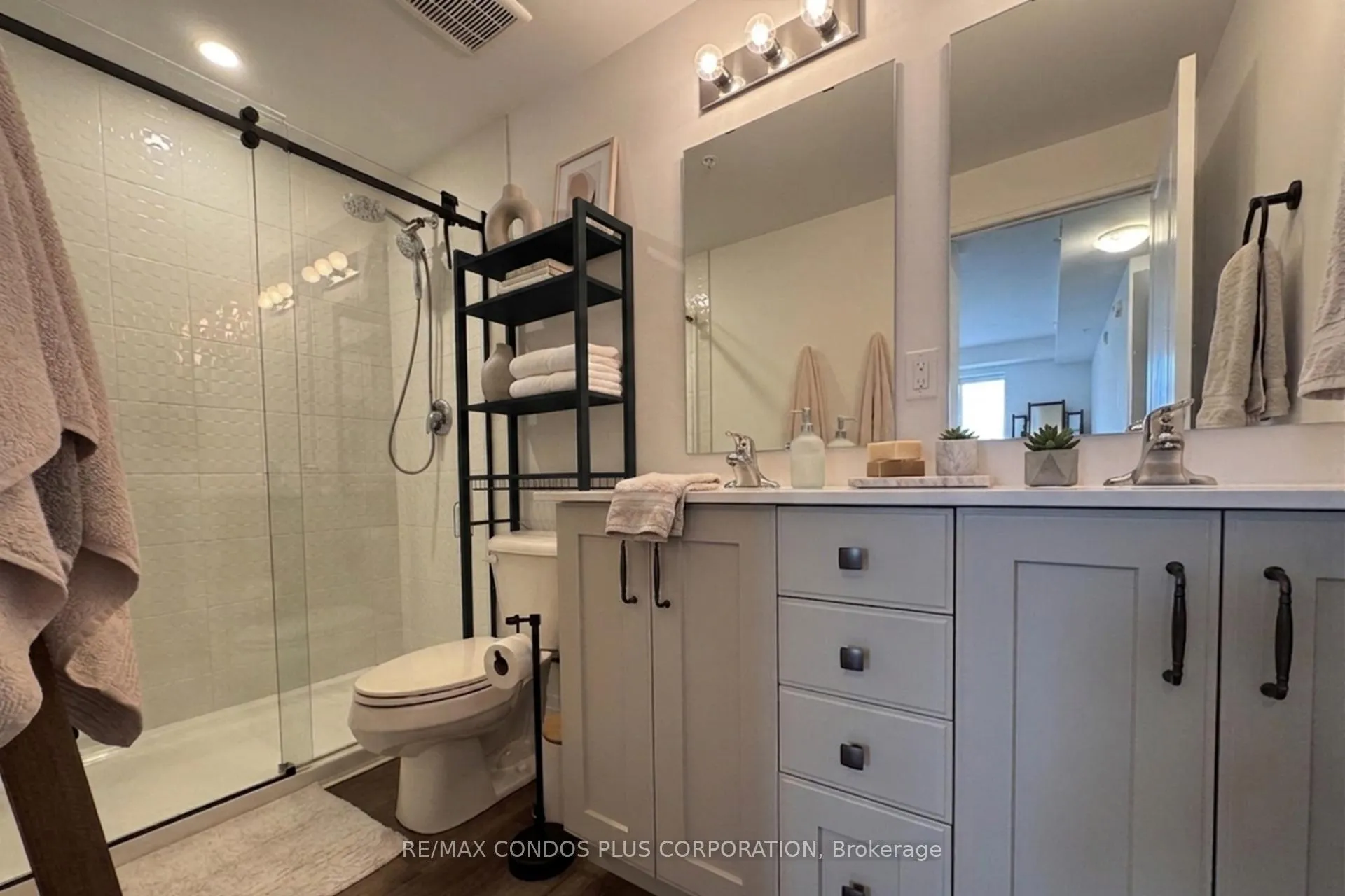 Photo 7 of Unit 501, 5 Hamilton Street N, Hamilton, Waterdown — HOMEH