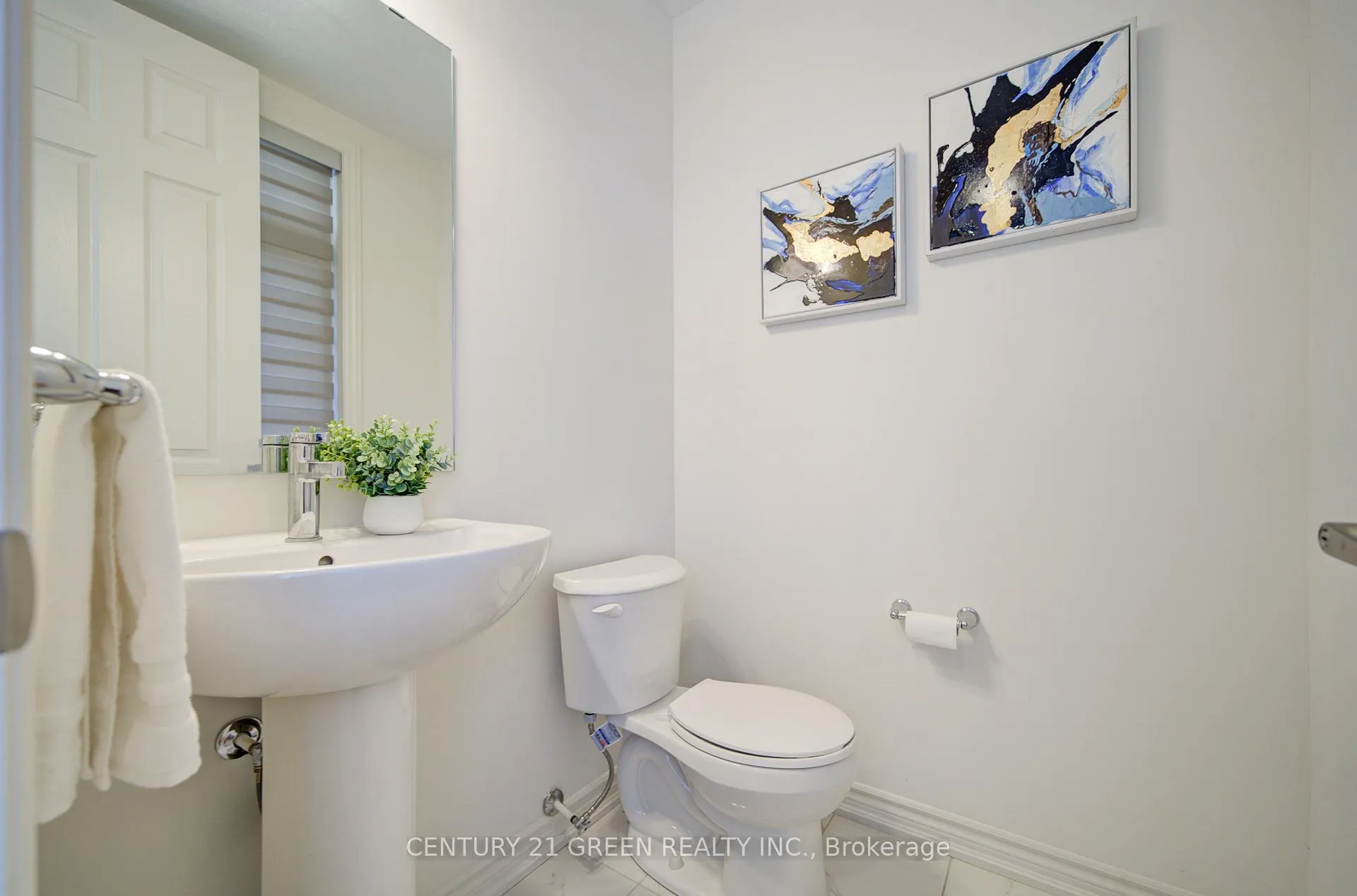 Photo 24 of 42 Spicer Street, Centre Wellington, Fergus — HOMEH