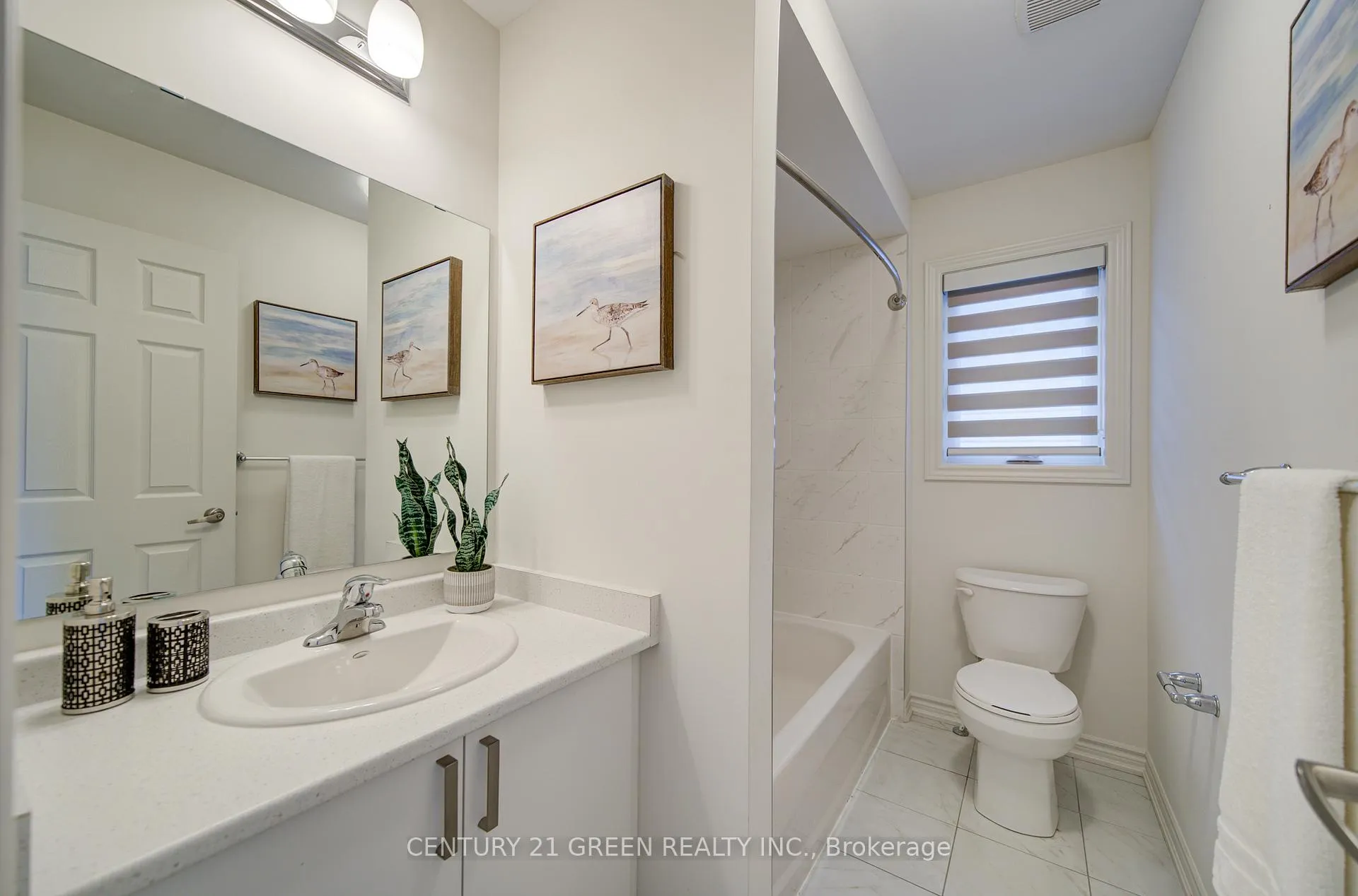 Photo 33 of 42 Spicer Street, Centre Wellington, Fergus — HOMEH