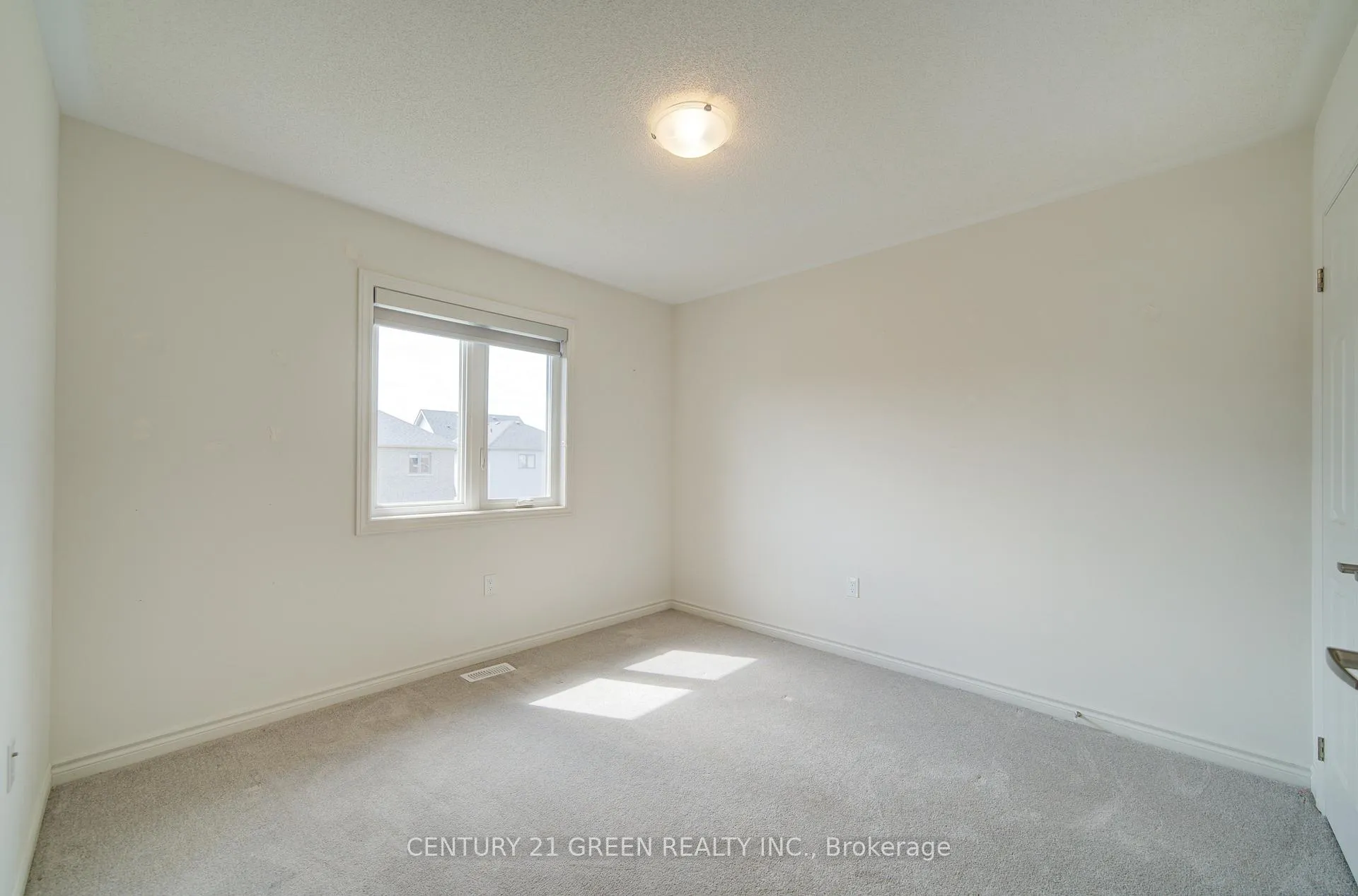 Photo 34 of 42 Spicer Street, Centre Wellington, Fergus — HOMEH