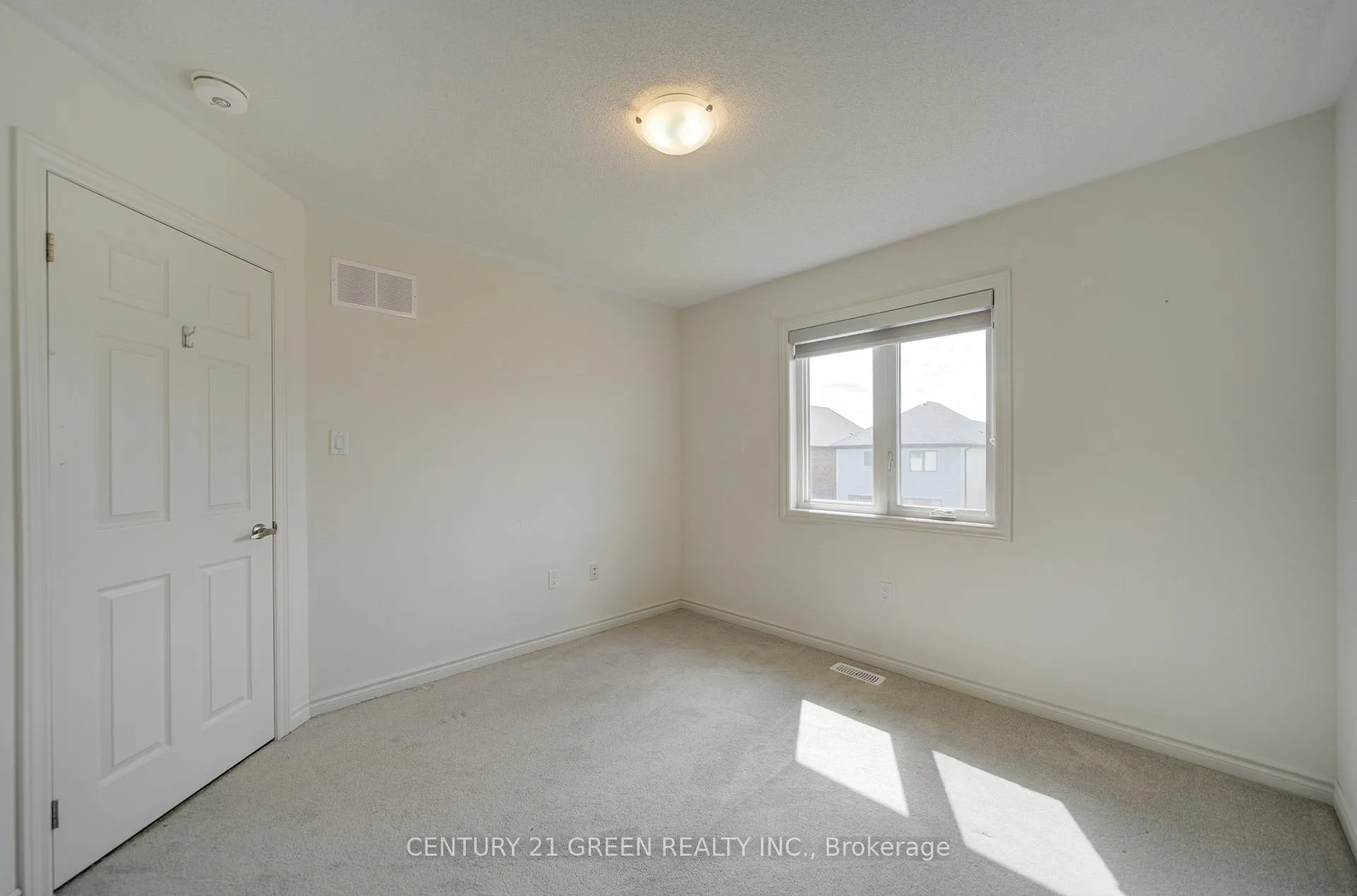 Photo 35 of 42 Spicer Street, Centre Wellington, Fergus — HOMEH