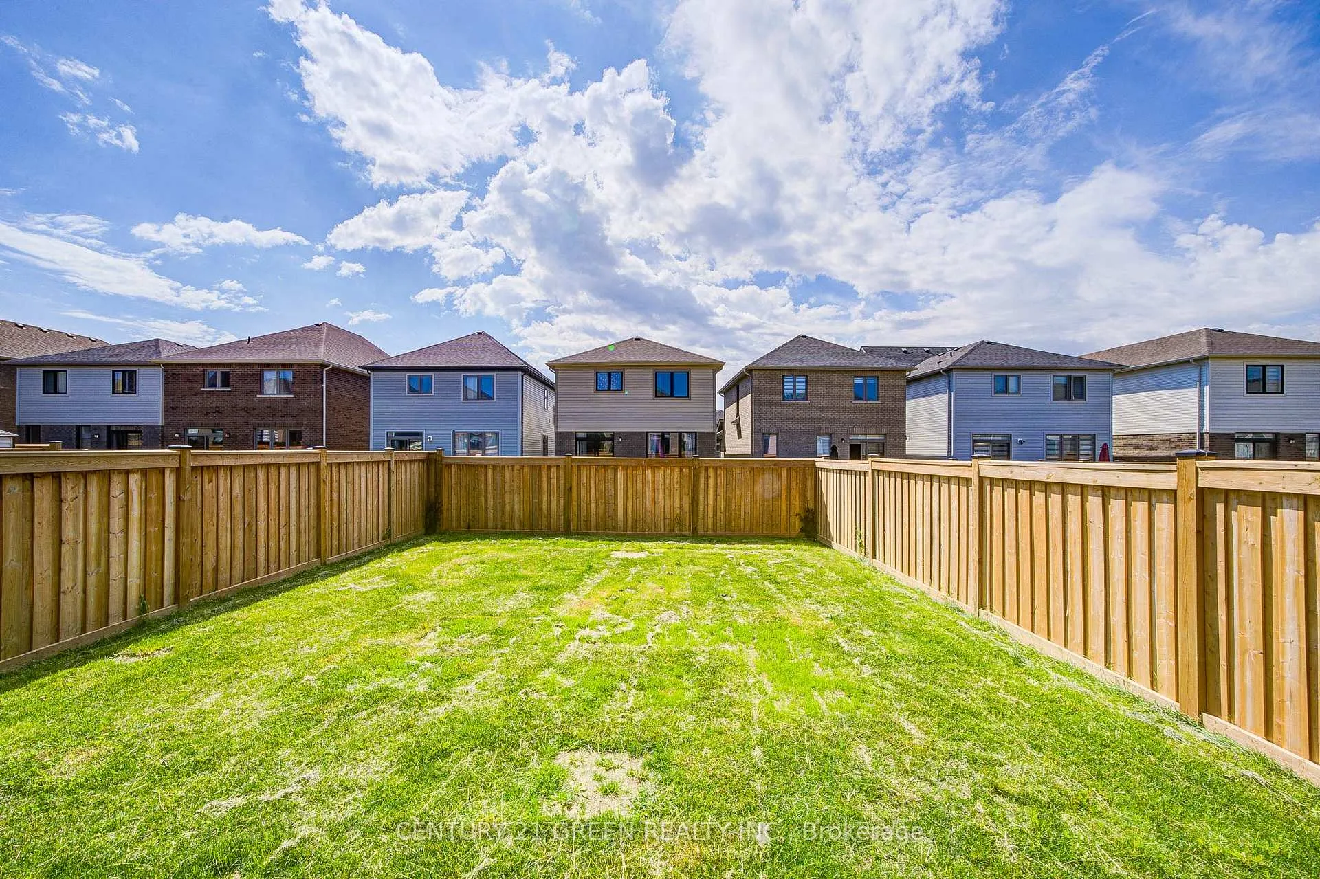 Photo 46 of 42 Spicer Street, Centre Wellington, Fergus — HOMEH