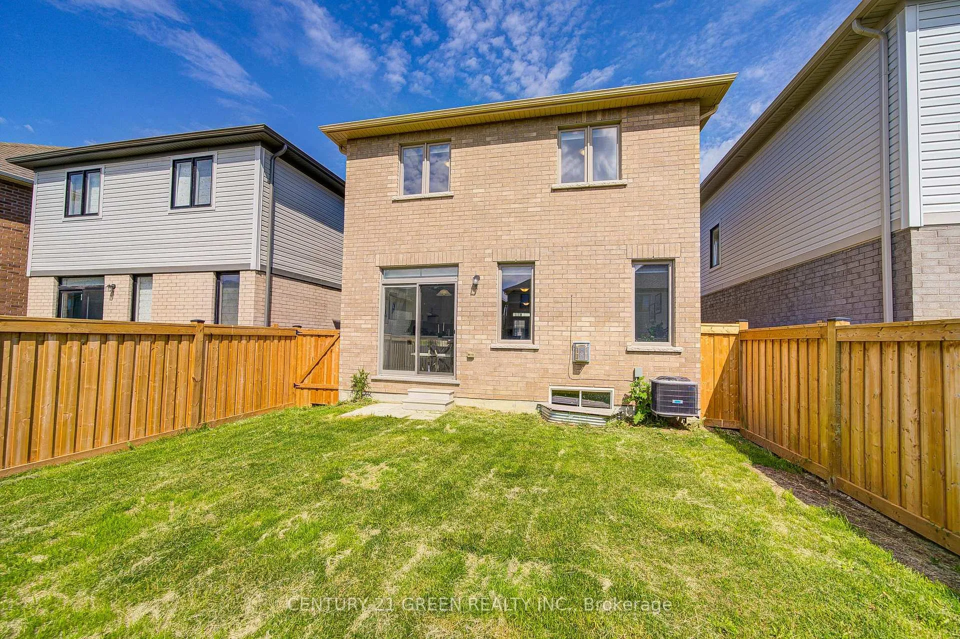 Photo 49 of 42 Spicer Street, Centre Wellington, Fergus — HOMEH