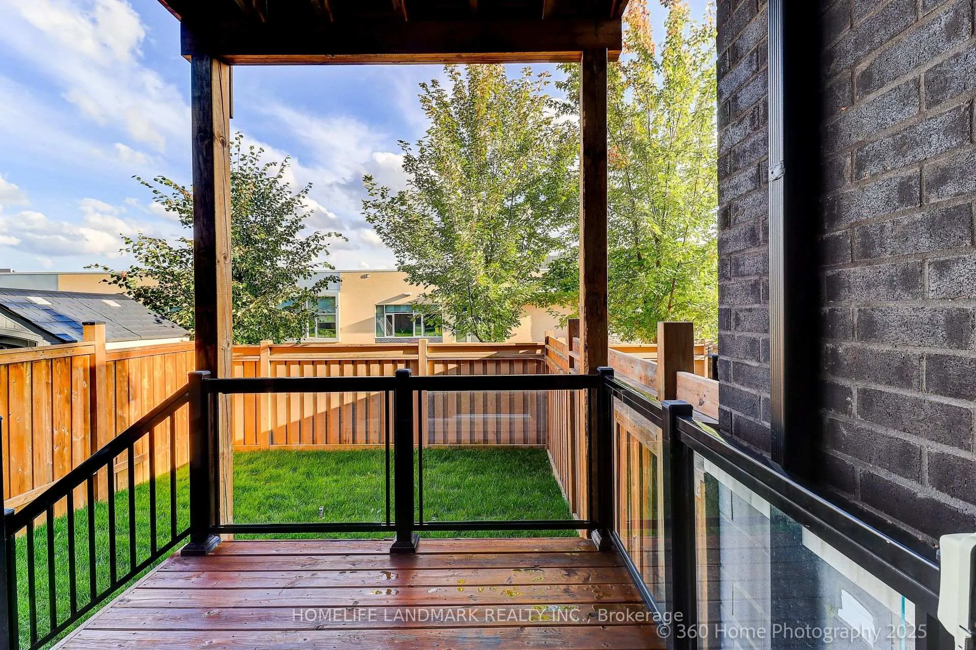 Photo 3 of 57 Laskin Drive, Vaughan, Patterson — HOMEH