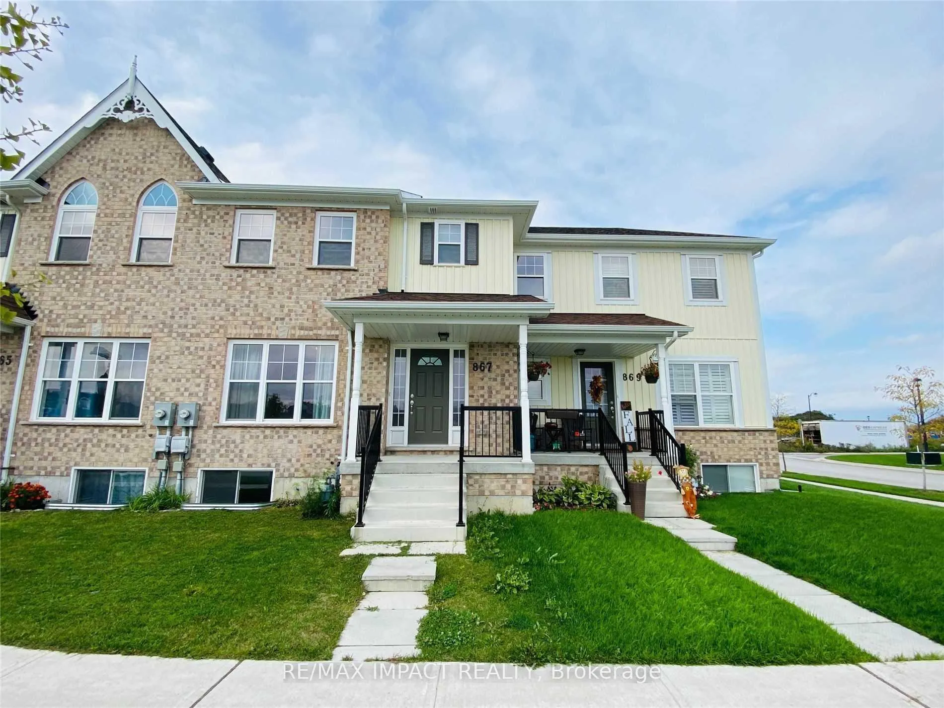 Photo 1 of 867 Broadway Boulevard, Peterborough, Northcrest Ward 5 — HOMEH