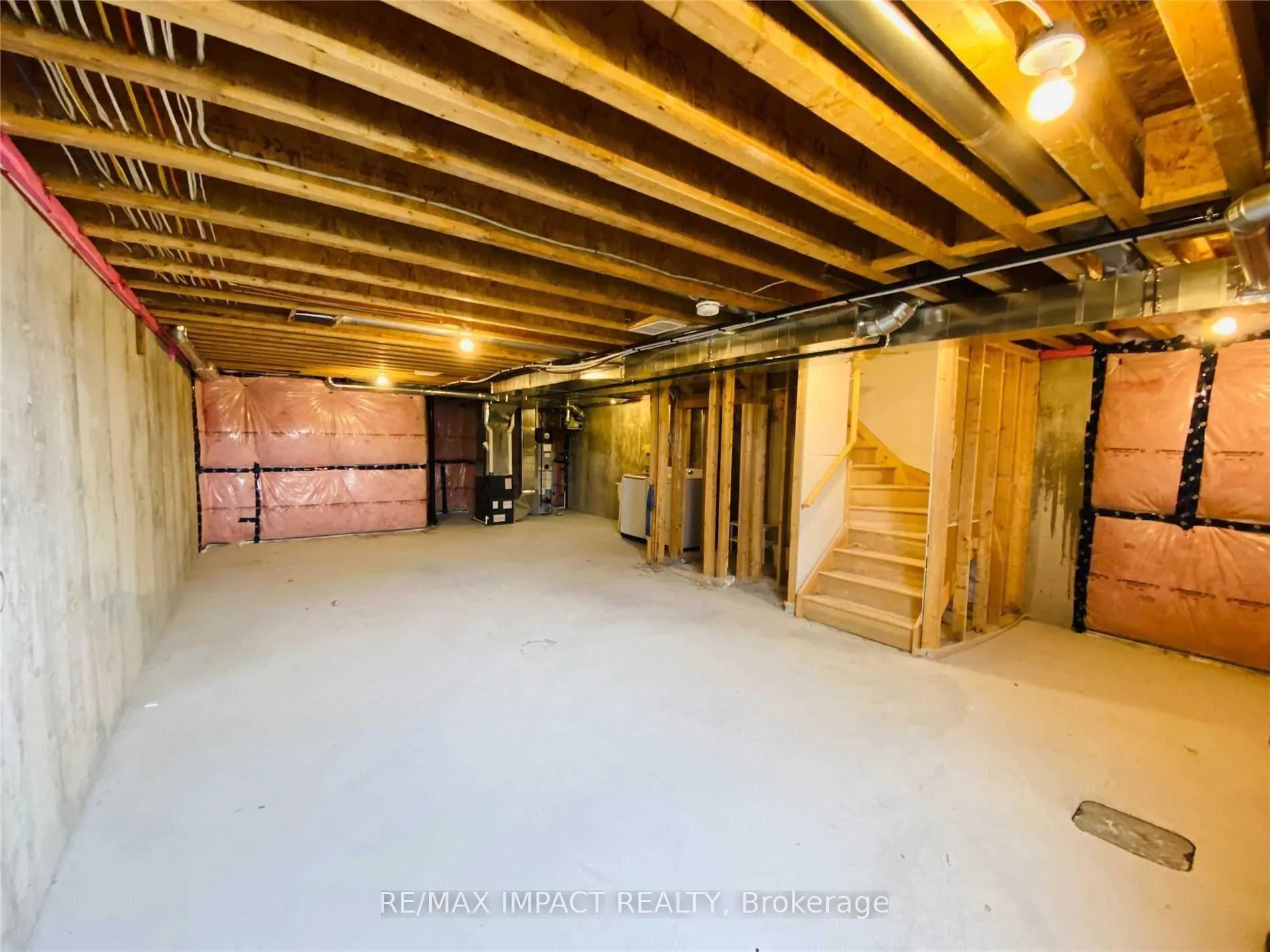 Photo 22 of 867 Broadway Boulevard, Peterborough, Northcrest Ward 5 — HOMEH