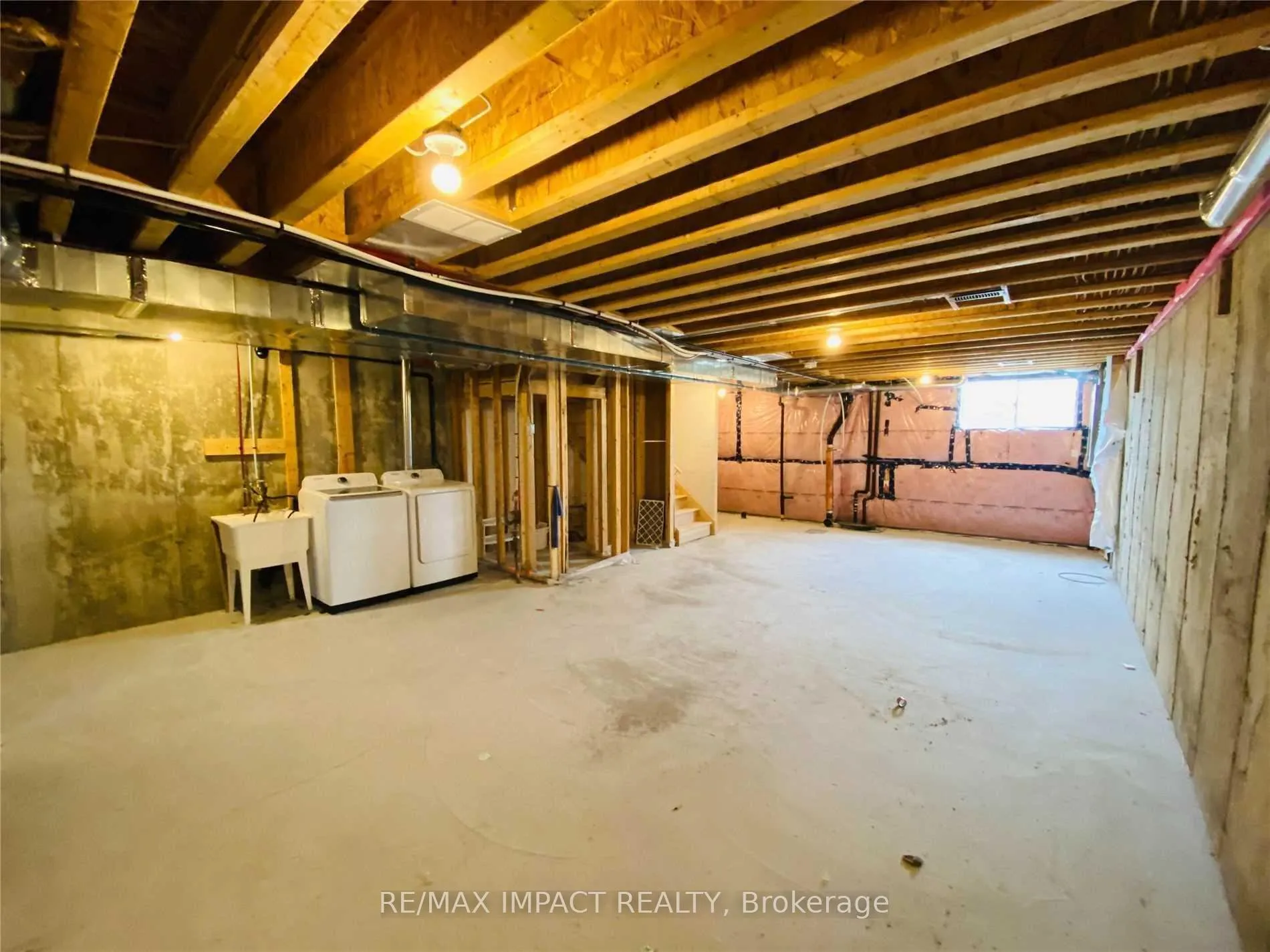 Photo 23 of 867 Broadway Boulevard, Peterborough, Northcrest Ward 5 — HOMEH