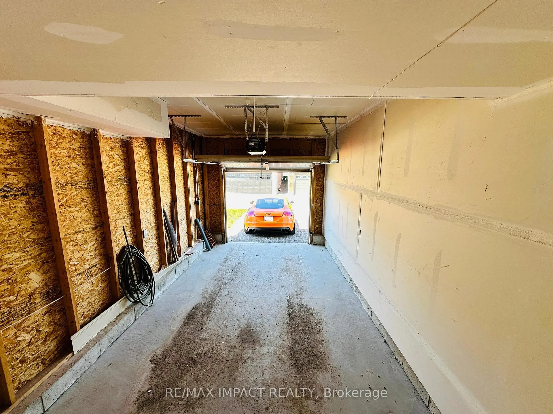Photo 24 of 867 Broadway Boulevard, Peterborough, Northcrest Ward 5 — HOMEH