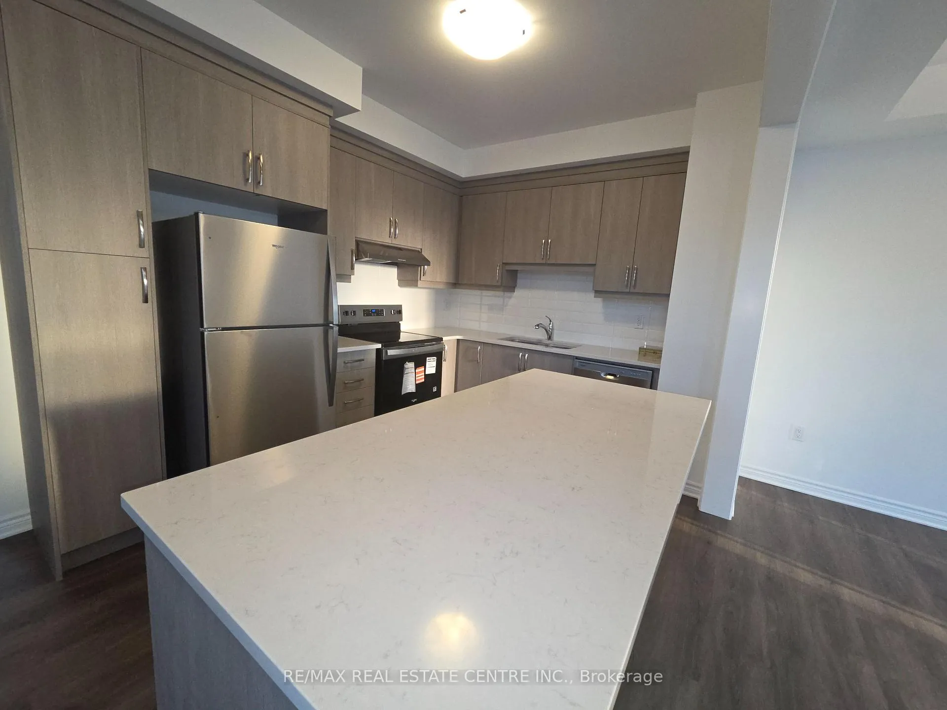 Photo 5 of 1478 Rutland Crescent, Milton, Bowes — HOMEH
