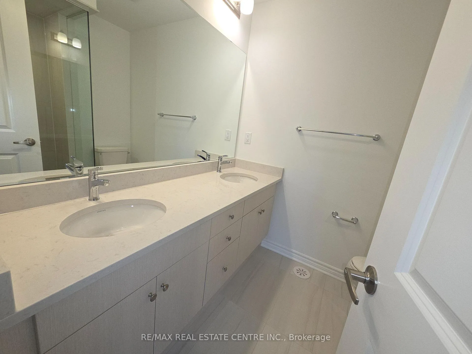 Photo 15 of 1478 Rutland Crescent, Milton, Bowes — HOMEH