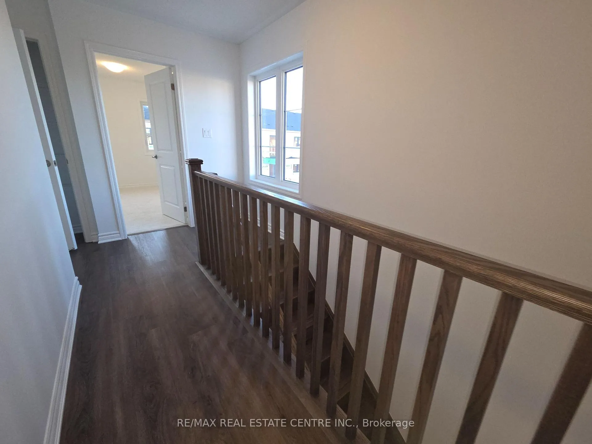 Photo 17 of 1478 Rutland Crescent, Milton, Bowes — HOMEH