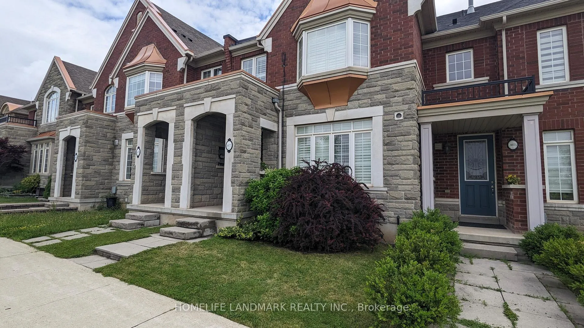 Front of 3077 Neyagawa Boulevard