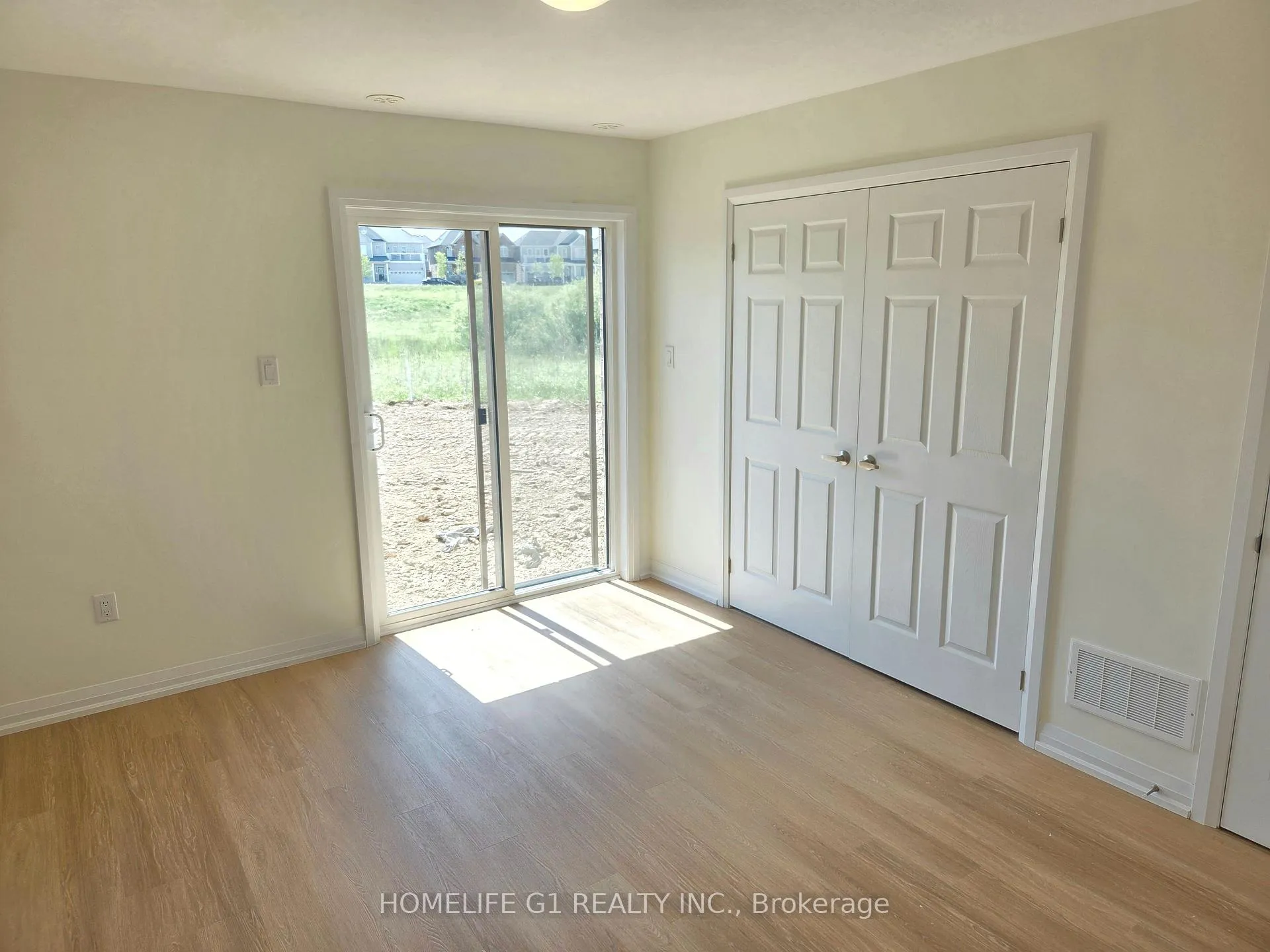 Photo 13 of Unit 40, 389 Conklin Road, Brantford, Empire South — HOMEH