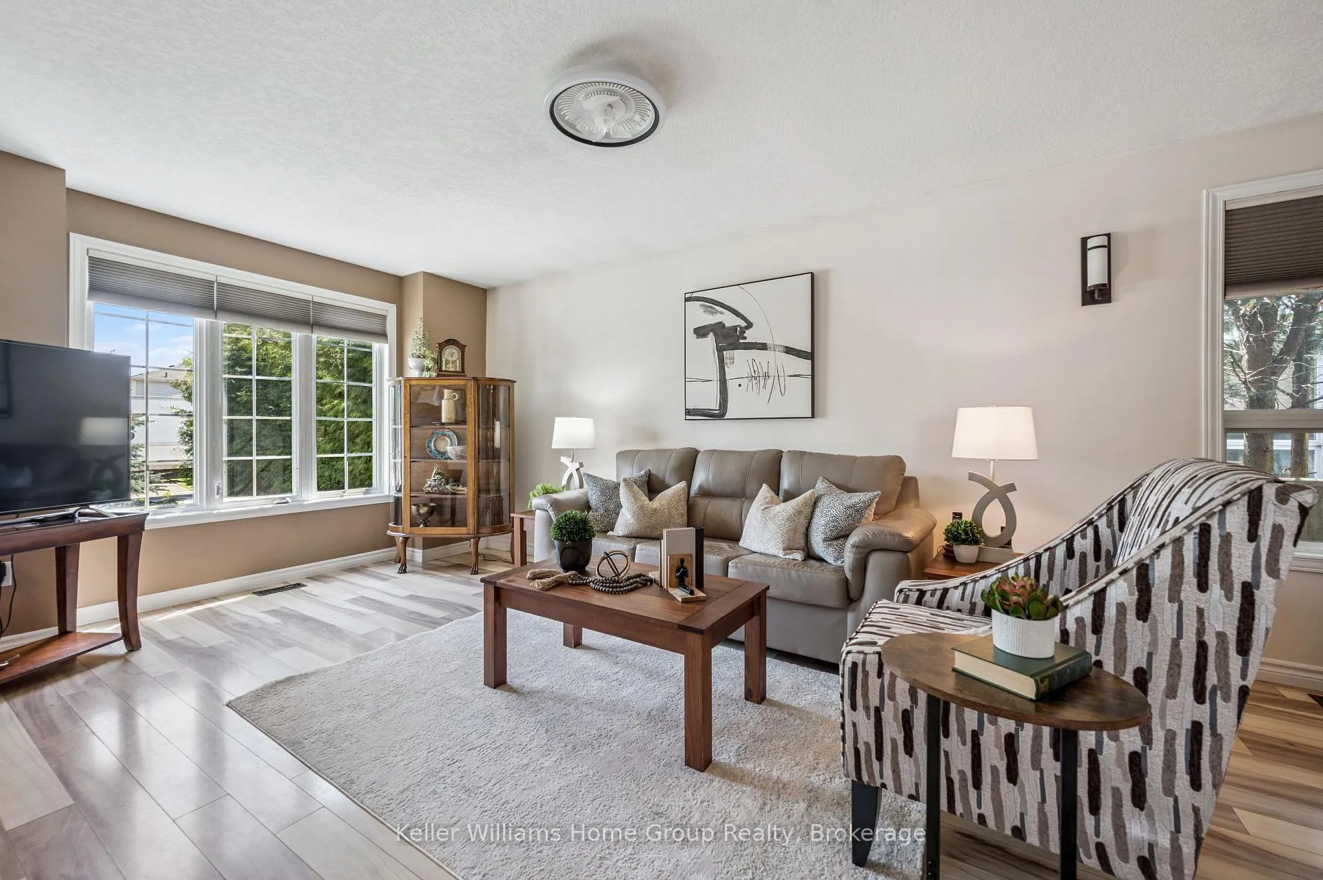 Photo 9 of 130 Bellamy Crescent, Centre Wellington, Fergus — HOMEH