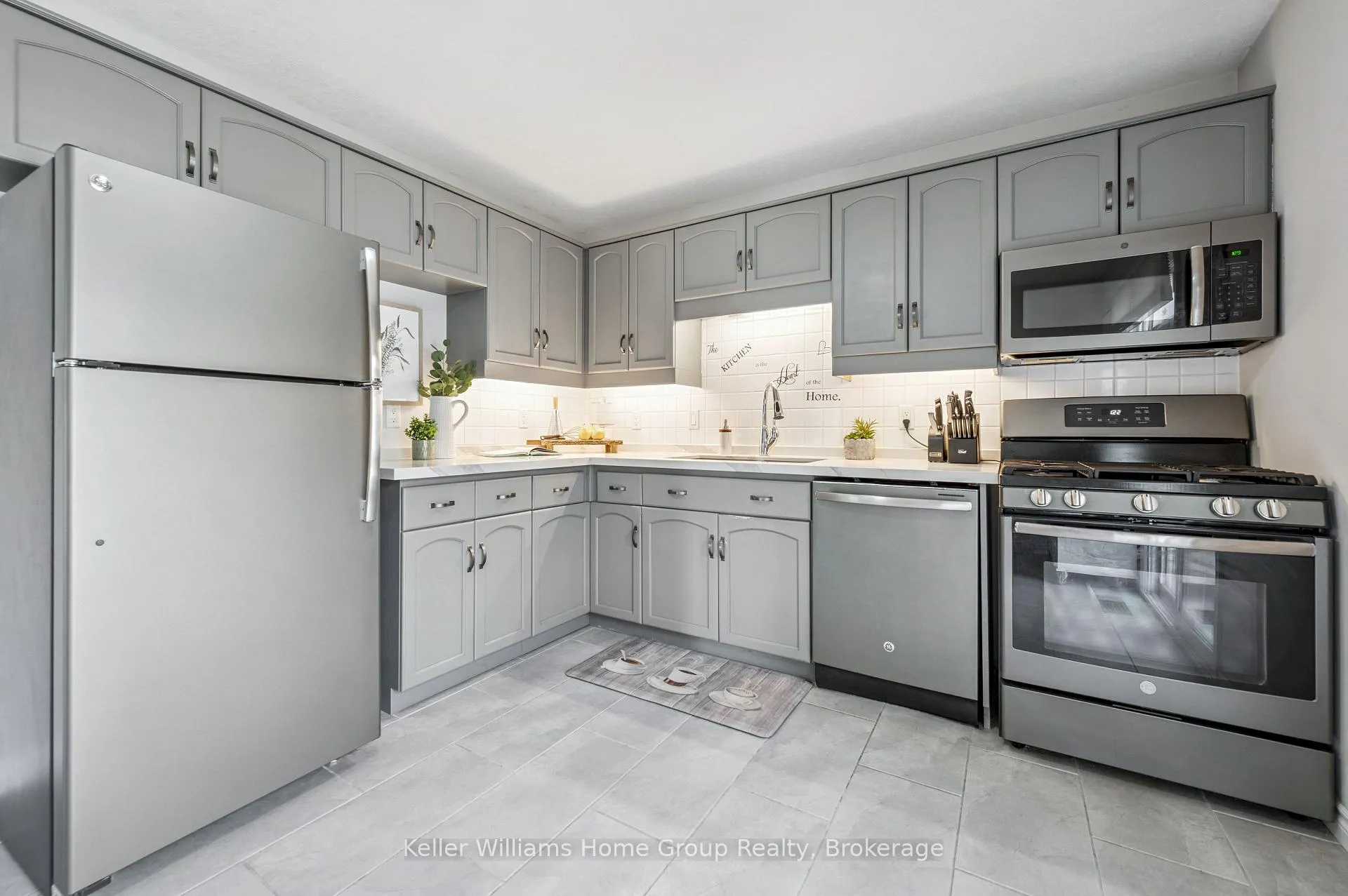 Photo 14 of 130 Bellamy Crescent, Centre Wellington, Fergus — HOMEH