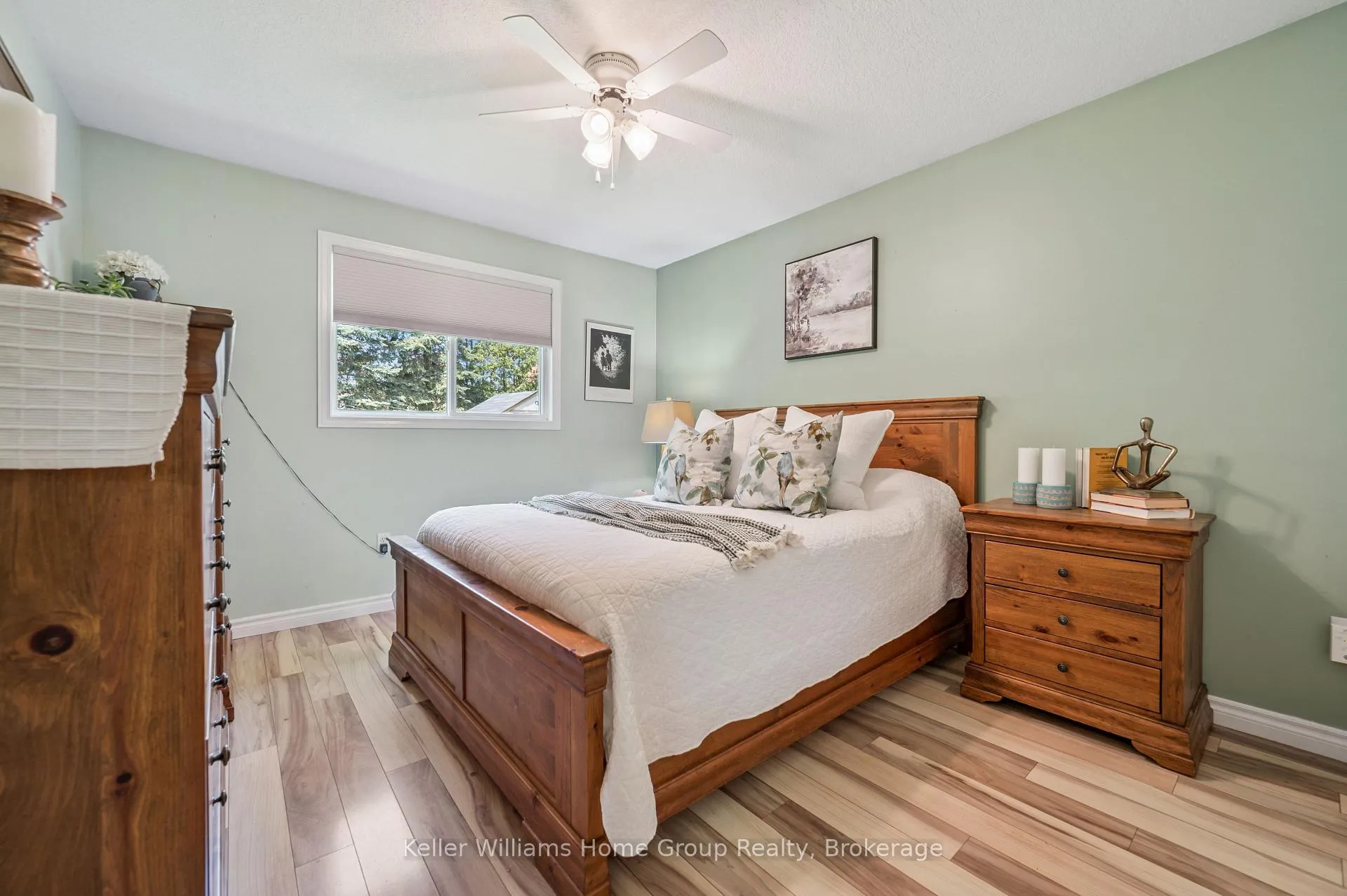 Photo 21 of 130 Bellamy Crescent, Centre Wellington, Fergus — HOMEH