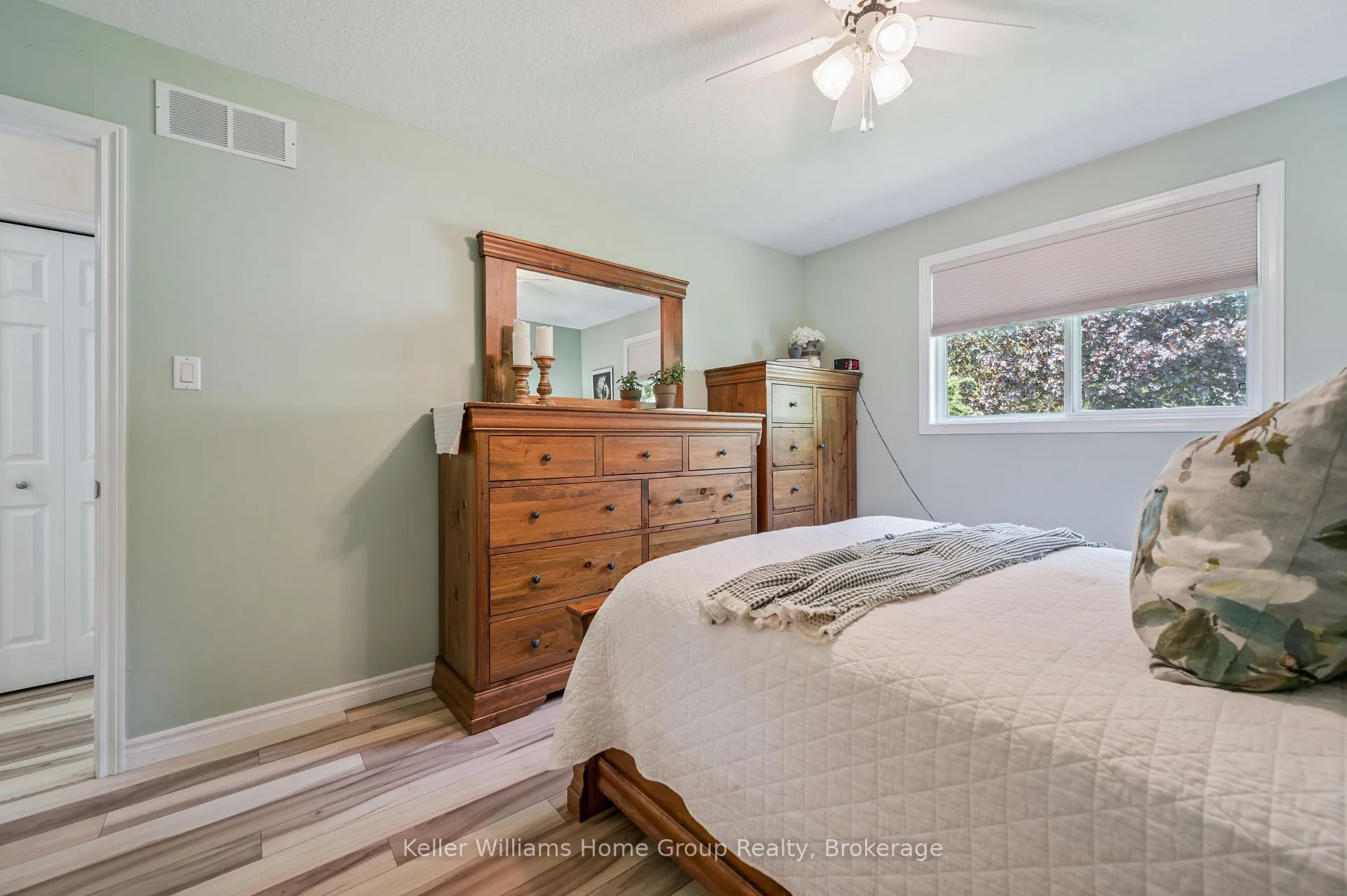 Photo 22 of 130 Bellamy Crescent, Centre Wellington, Fergus — HOMEH