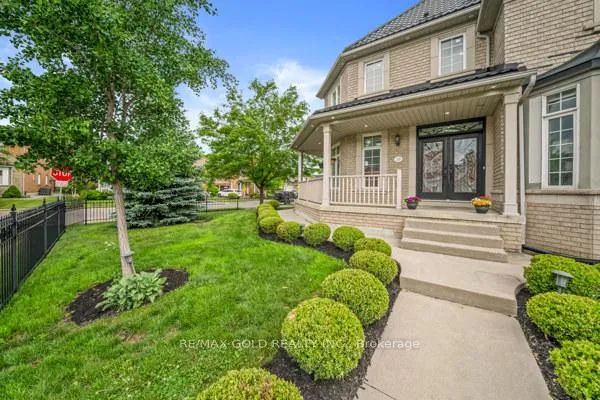 Photo 3 of 39 Trailhead Crescent, Brampton, Sandringham-Wellington — HOMEH