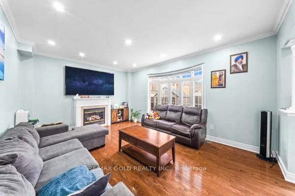 Photo 13 of 39 Trailhead Crescent, Brampton, Sandringham-Wellington — HOMEH