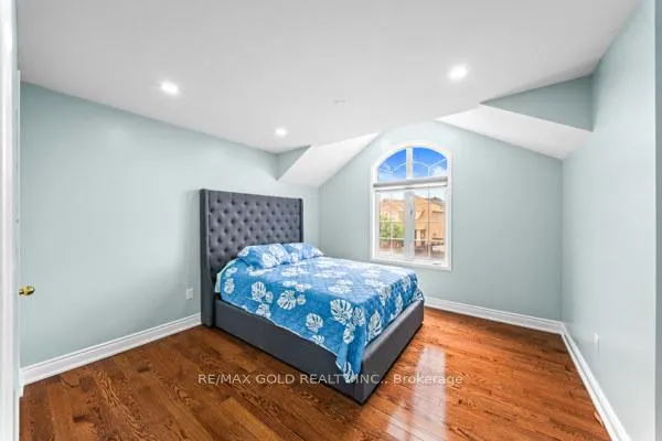 Photo 17 of 39 Trailhead Crescent, Brampton, Sandringham-Wellington — HOMEH