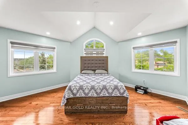 Photo 20 of 39 Trailhead Crescent, Brampton, Sandringham-Wellington — HOMEH