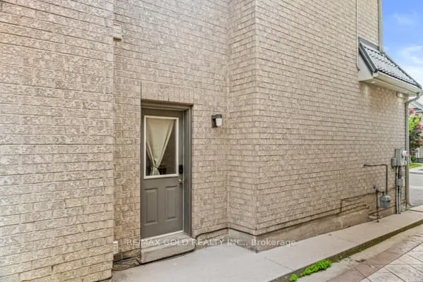 Photo 22 of 39 Trailhead Crescent, Brampton, Sandringham-Wellington — HOMEH