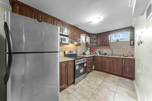 Photo 25 of 39 Trailhead Crescent, Brampton, Sandringham-Wellington — HOMEH