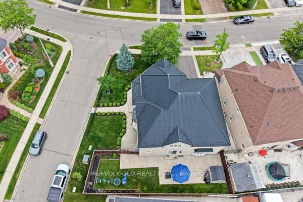 Photo 33 of 39 Trailhead Crescent, Brampton, Sandringham-Wellington — HOMEH