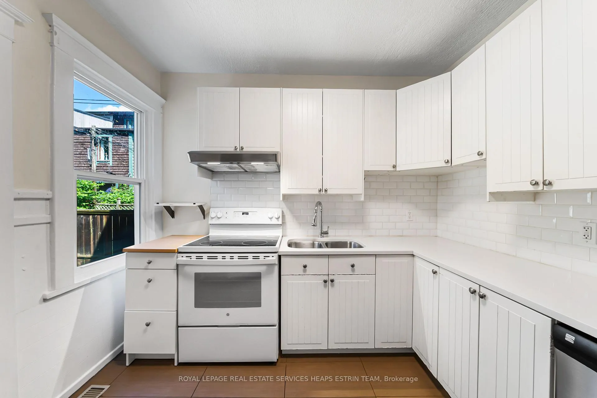 Photo 14 of 624 Pape Avenue, Toronto, North Riverdale — HOMEH