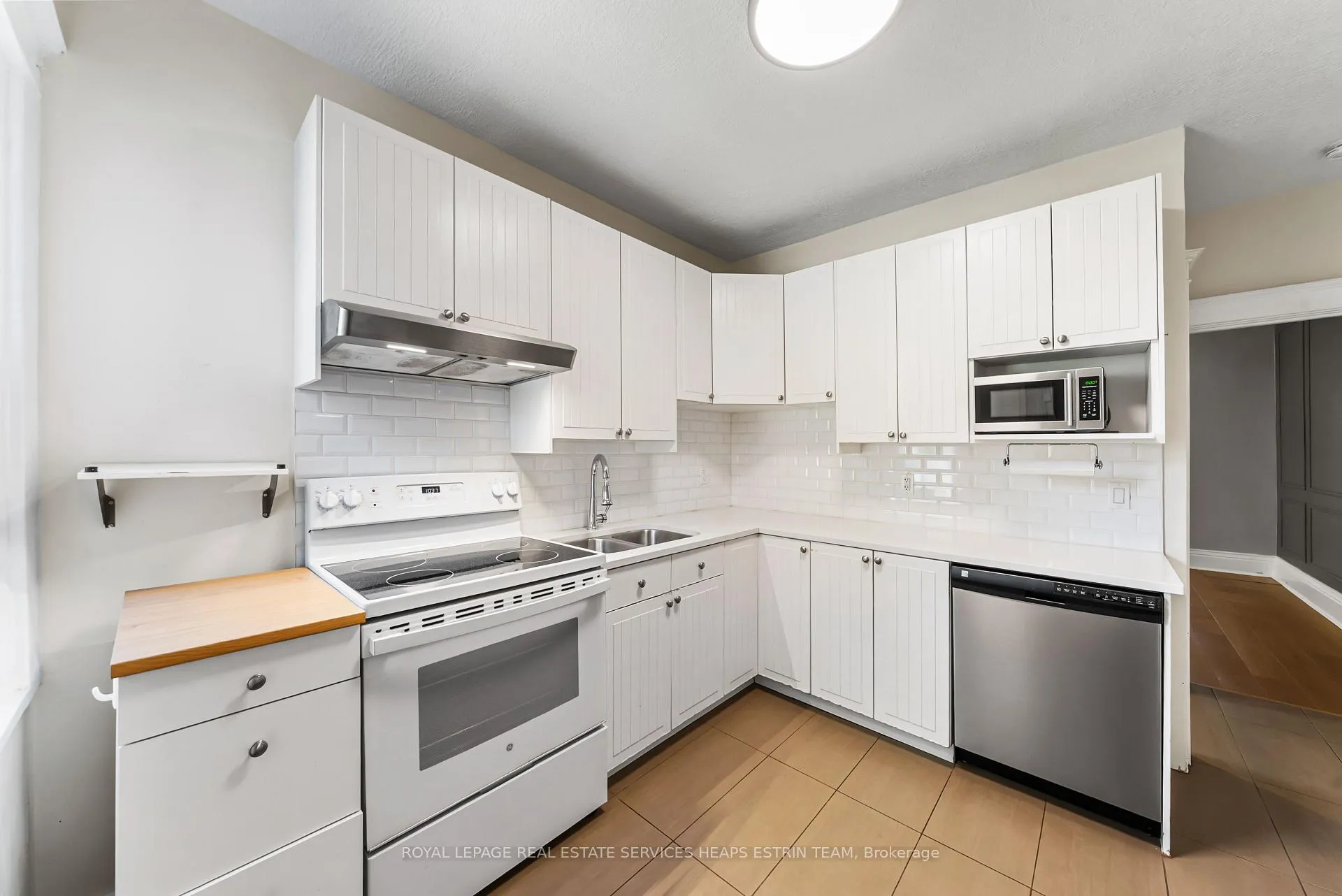 Photo 15 of 624 Pape Avenue, Toronto, North Riverdale — HOMEH