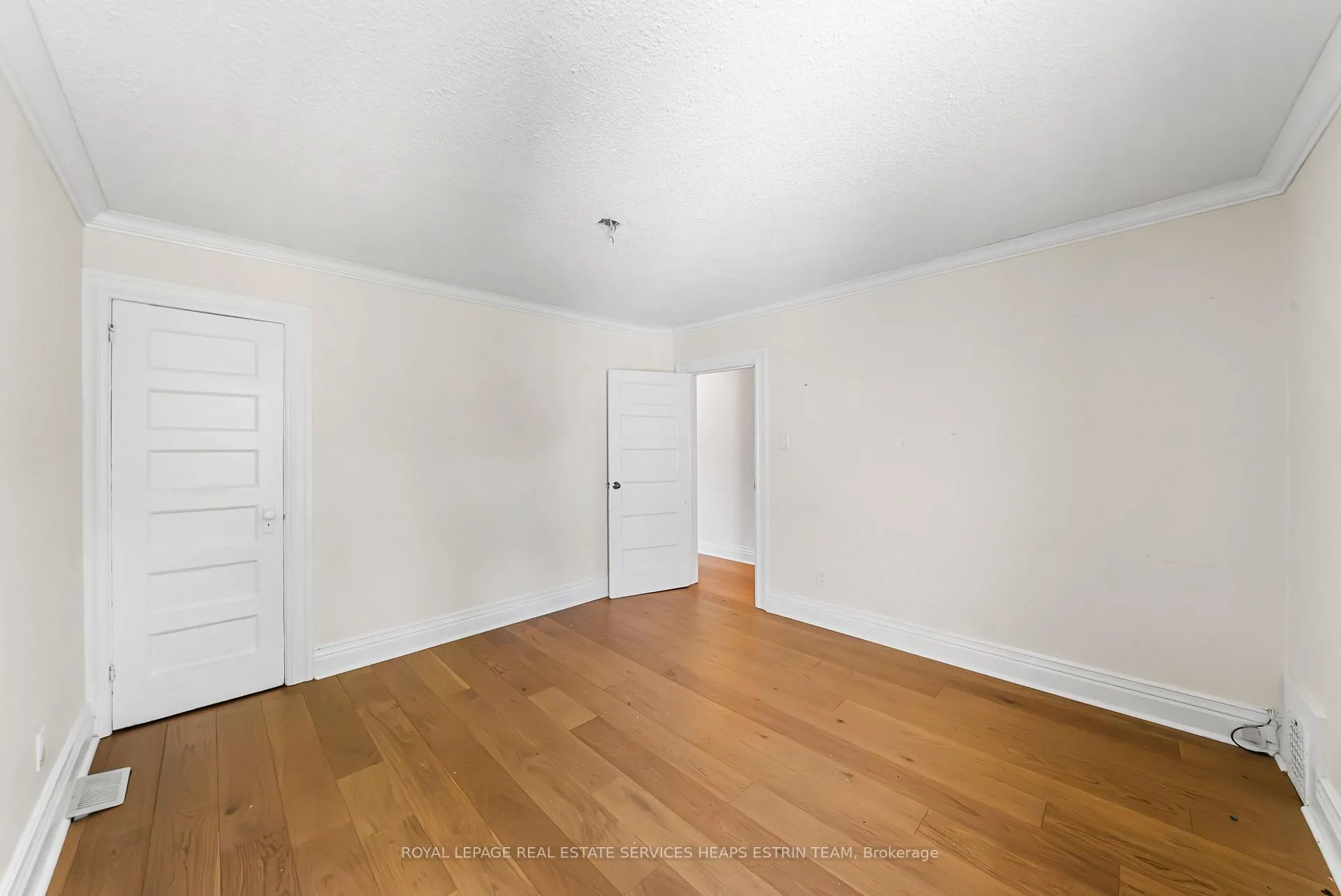Photo 21 of 624 Pape Avenue, Toronto, North Riverdale — HOMEH