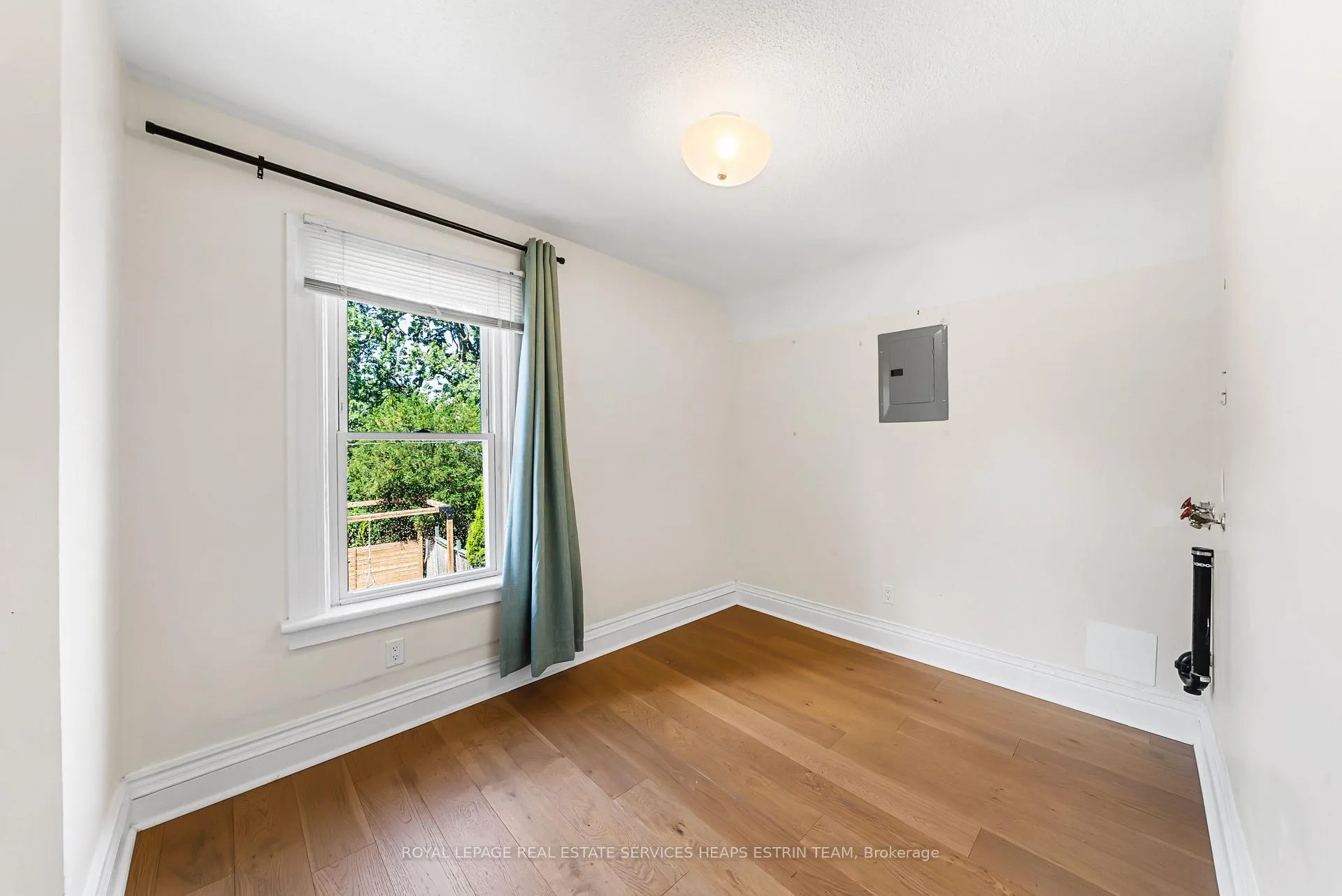 Photo 22 of 624 Pape Avenue, Toronto, North Riverdale — HOMEH