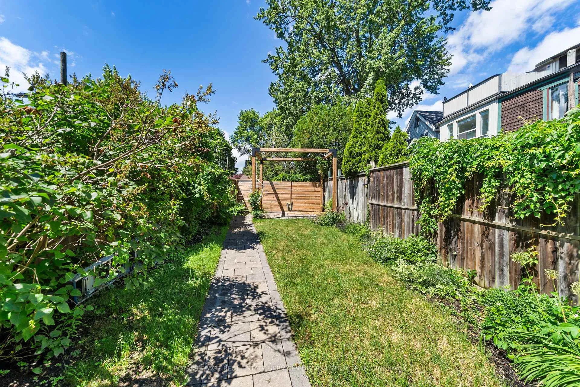 Photo 34 of 624 Pape Avenue, Toronto, North Riverdale — HOMEH