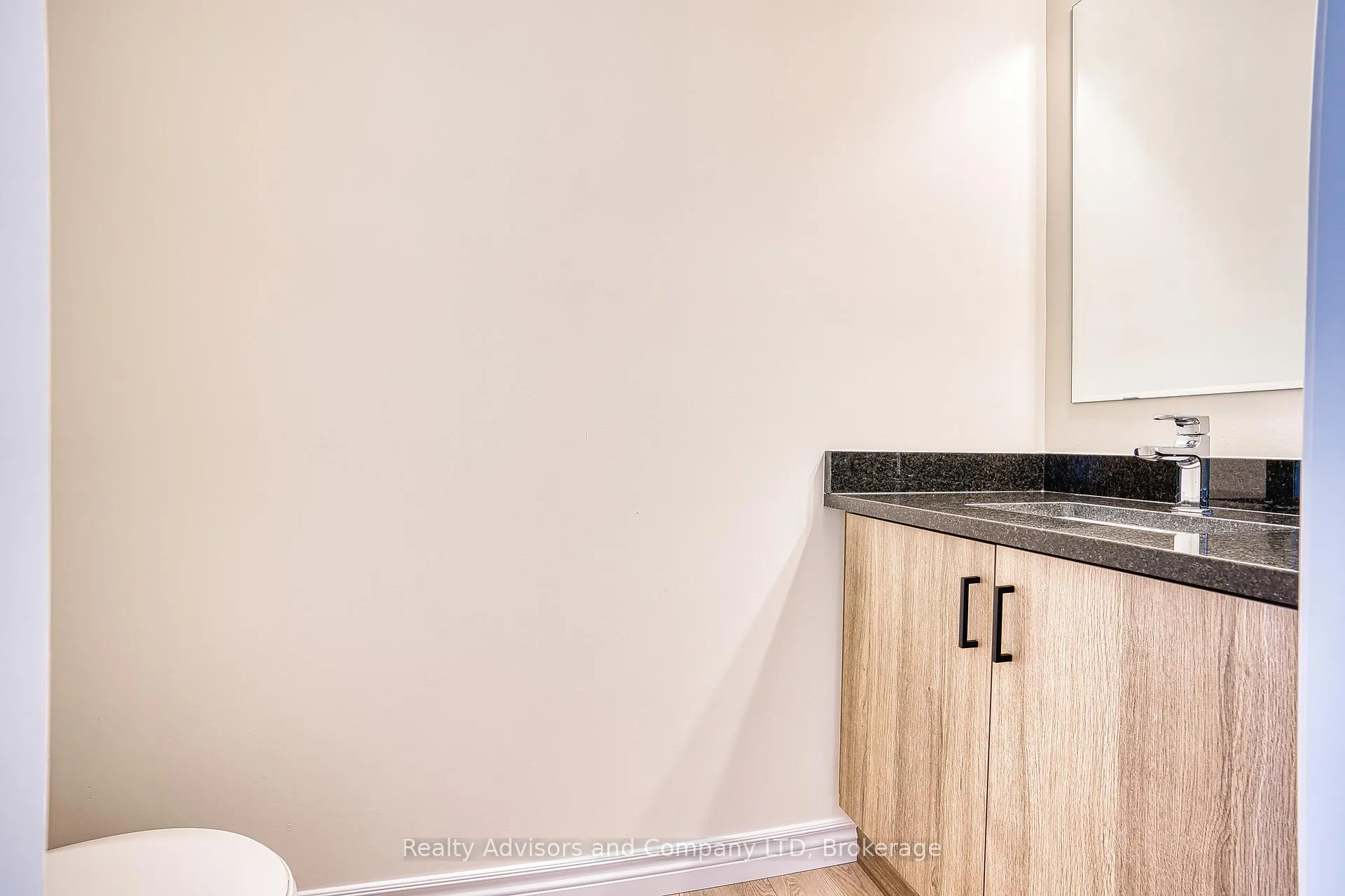 Photo 7 of 23 Becker Street, Stratford — HOMEH