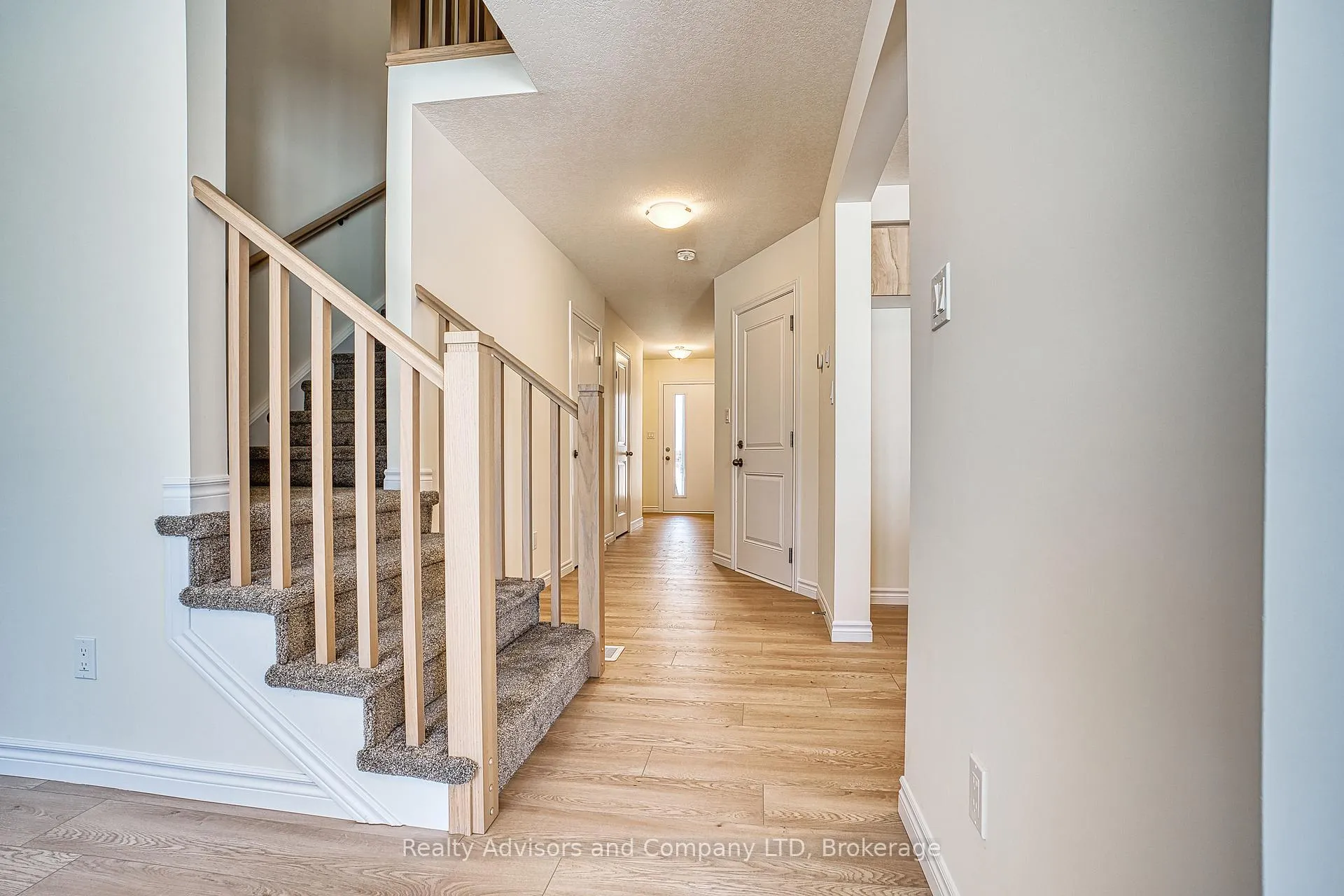 Photo 18 of 23 Becker Street, Stratford — HOMEH