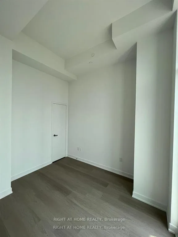 Photo 3 of Unit 625, 3883 Quartz Road, Mississauga, City Centre — HOMEH