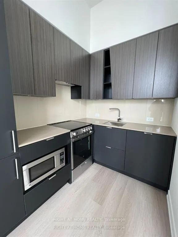 Photo 5 of Unit 625, 3883 Quartz Road, Mississauga, City Centre — HOMEH