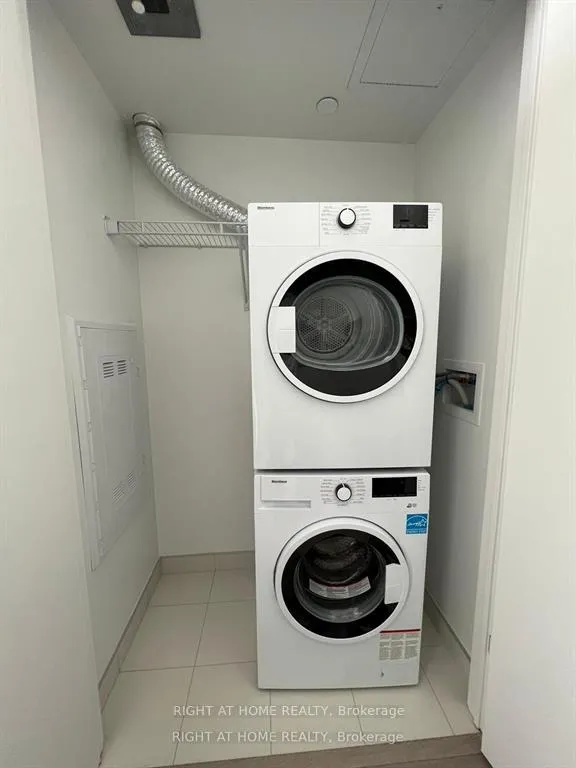 Photo 9 of Unit 625, 3883 Quartz Road, Mississauga, City Centre — HOMEH