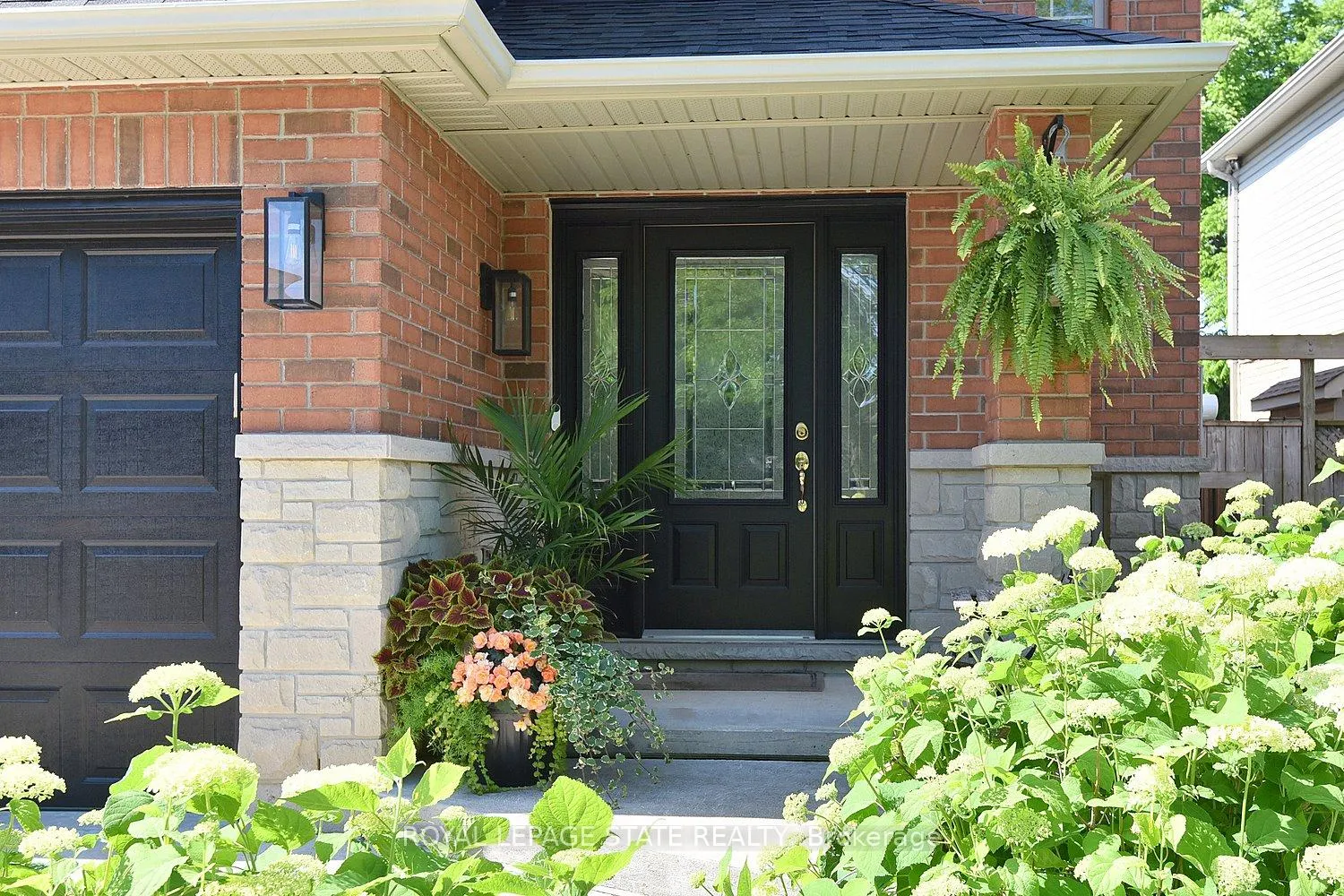 Photo 5 of 12 Wills Crescent, Hamilton, Binbrook — HOMEH