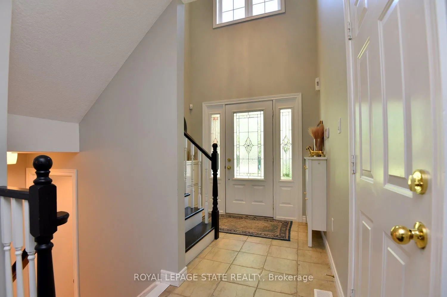Photo 7 of 12 Wills Crescent, Hamilton, Binbrook — HOMEH