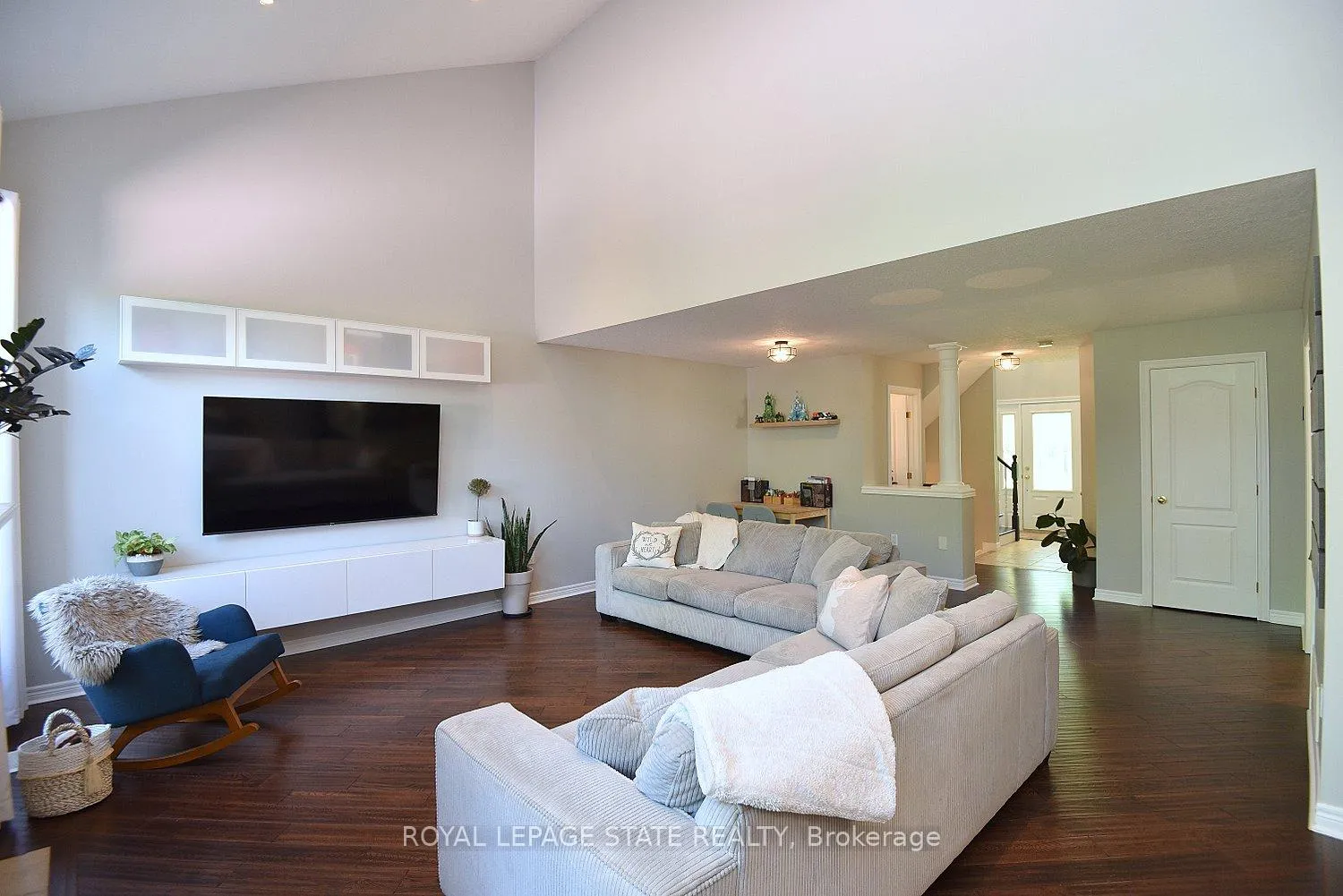Photo 9 of 12 Wills Crescent, Hamilton, Binbrook — HOMEH