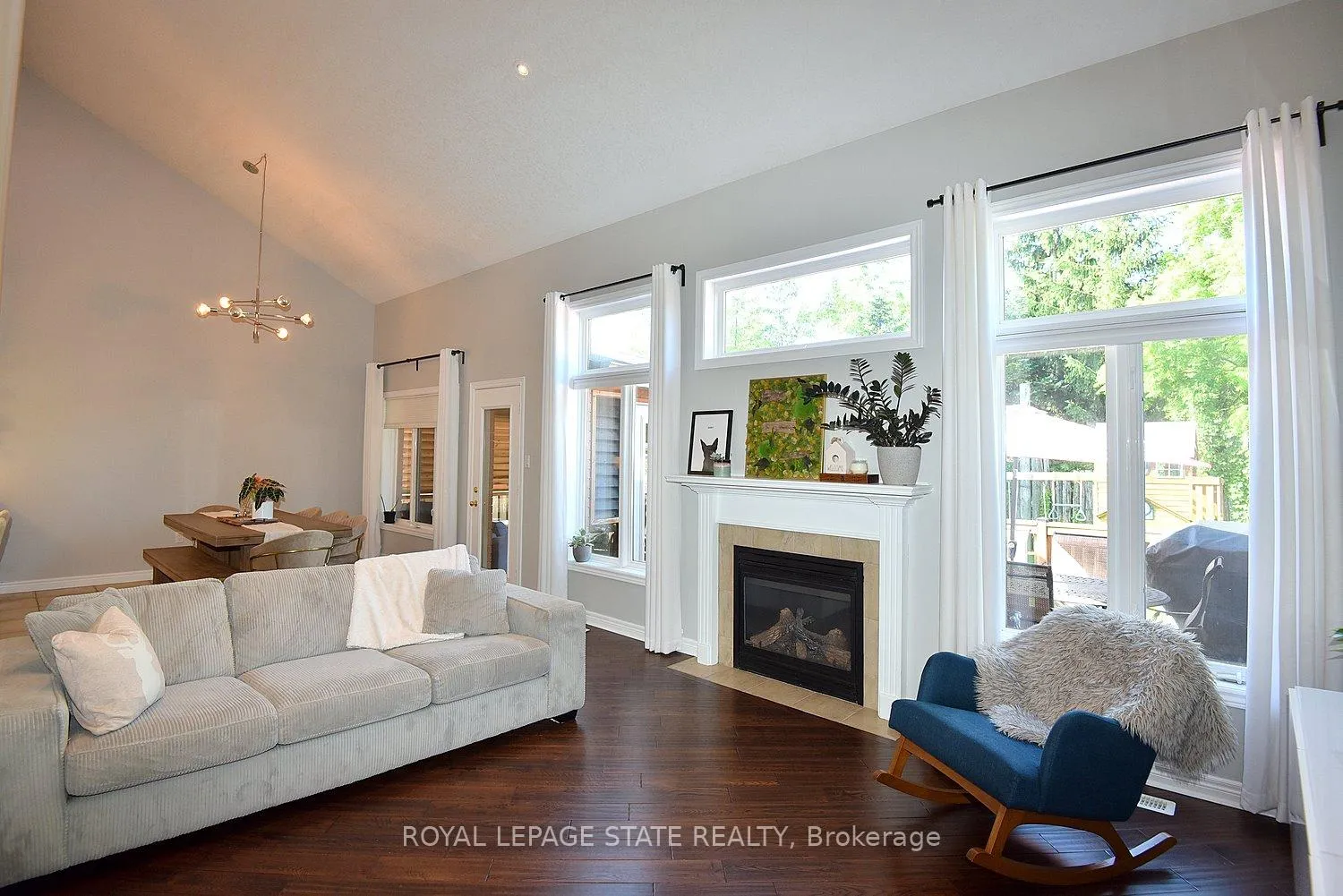 Photo 11 of 12 Wills Crescent, Hamilton, Binbrook — HOMEH