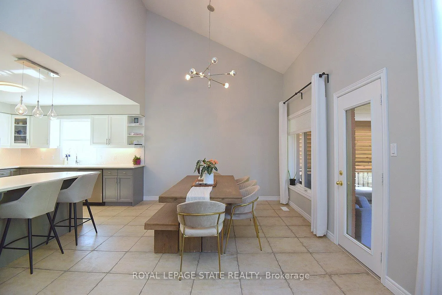 Photo 16 of 12 Wills Crescent, Hamilton, Binbrook — HOMEH