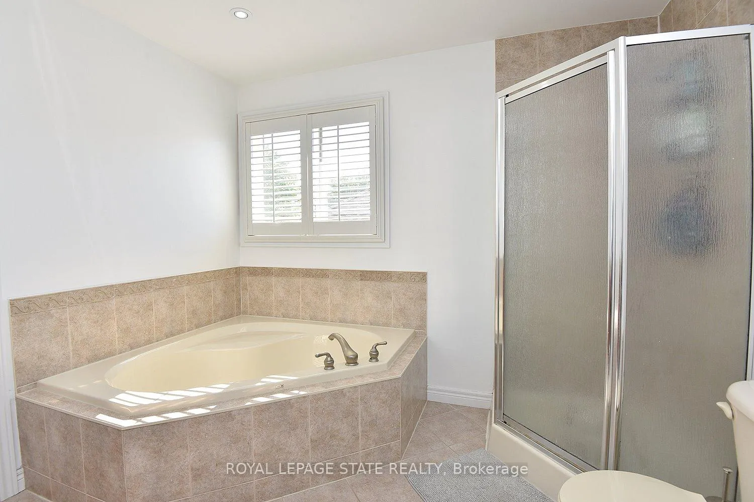 Photo 31 of 12 Wills Crescent, Hamilton, Binbrook — HOMEH