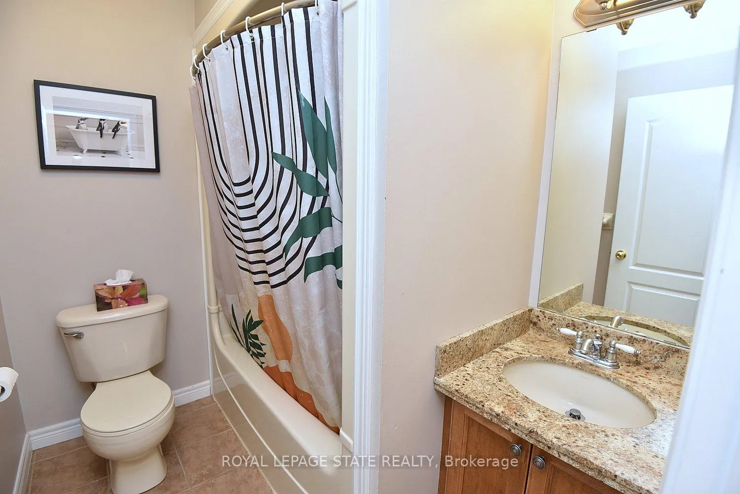 Photo 36 of 12 Wills Crescent, Hamilton, Binbrook — HOMEH